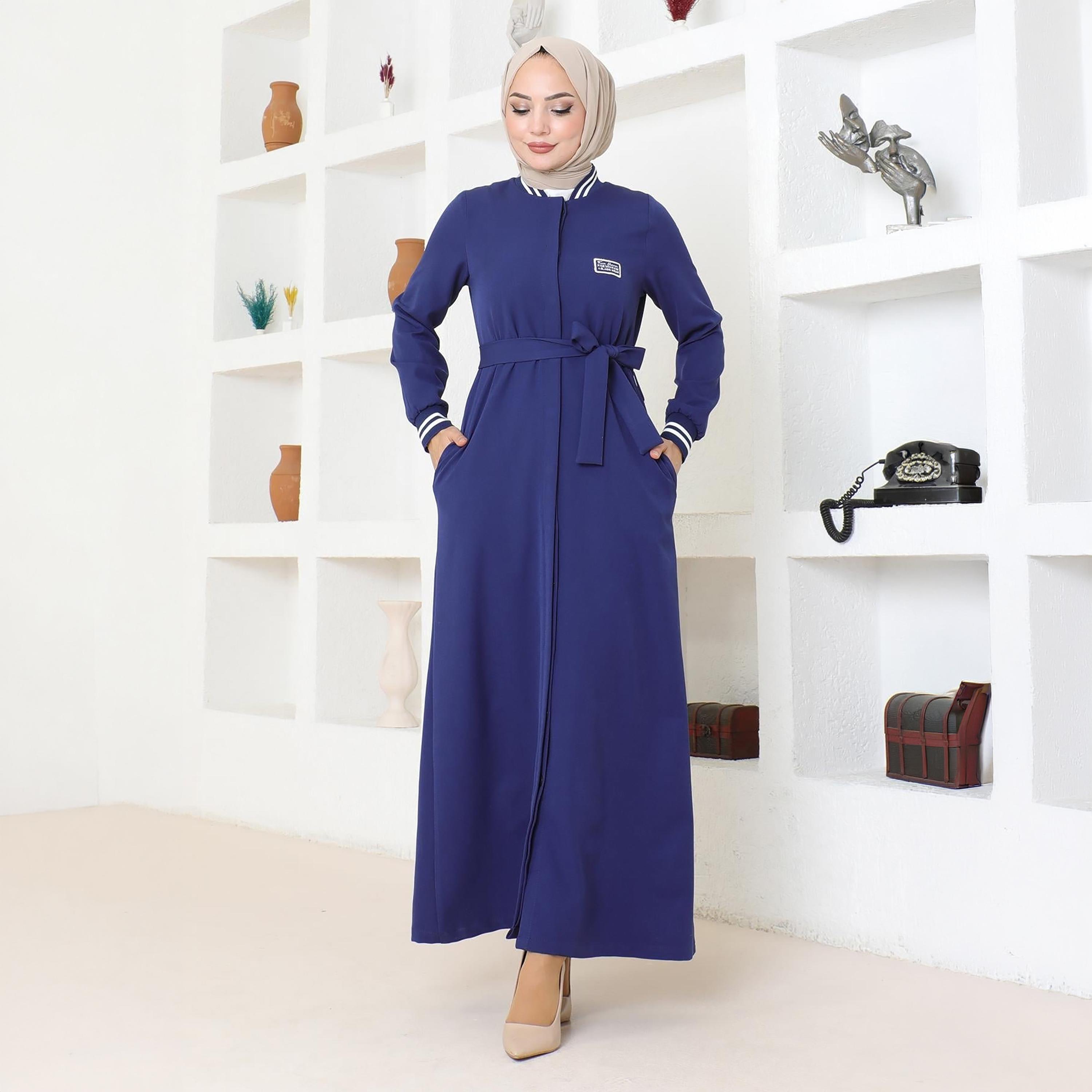 عباءة كريب نسائية بأكمام مزينة بأساور باللون الأزرق من توركيش سوق-women-arabicclothing-abayas-image-1