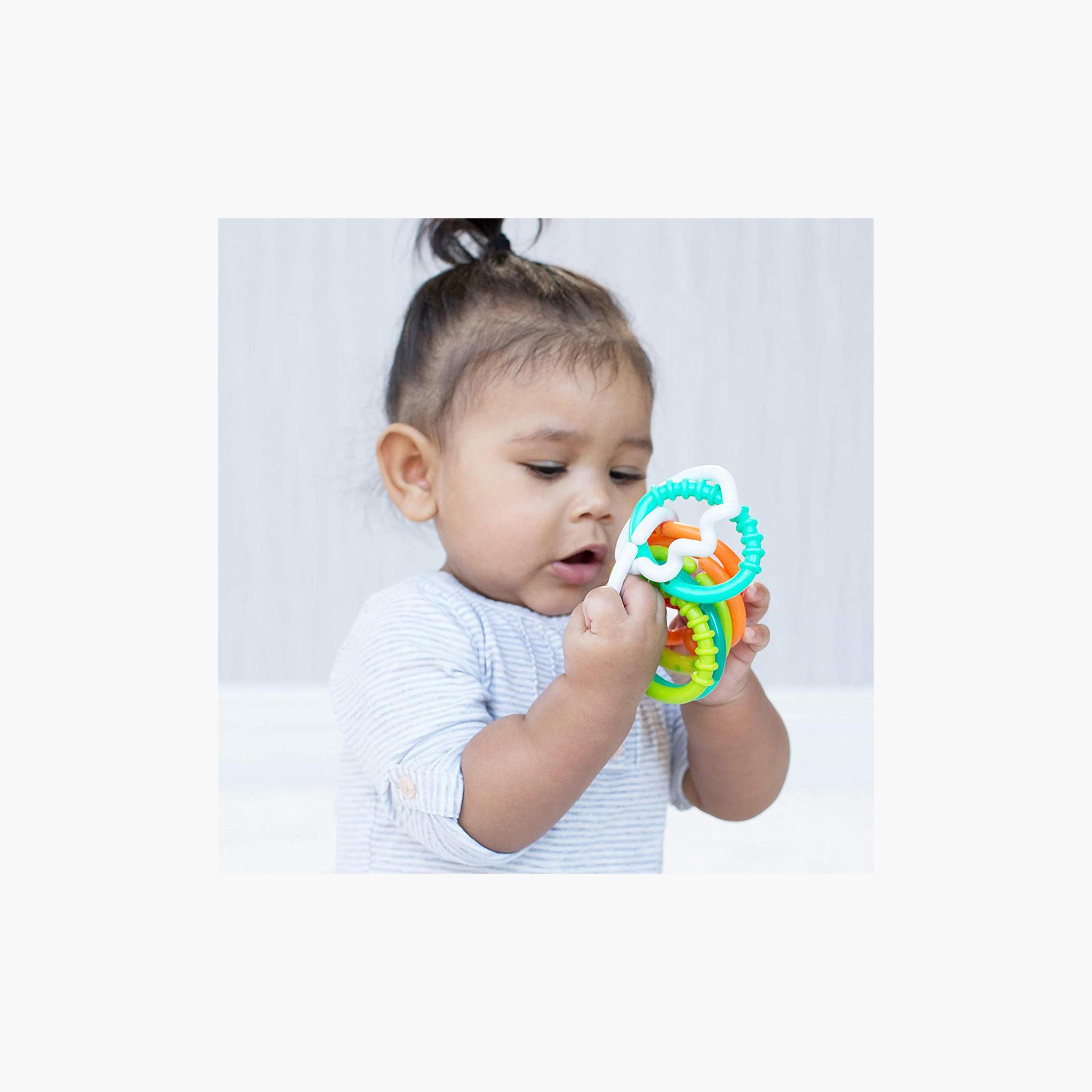 Infantino Textured Teething Ring Links-toys-babyandtoddlertoys-learningtoys-image-3
