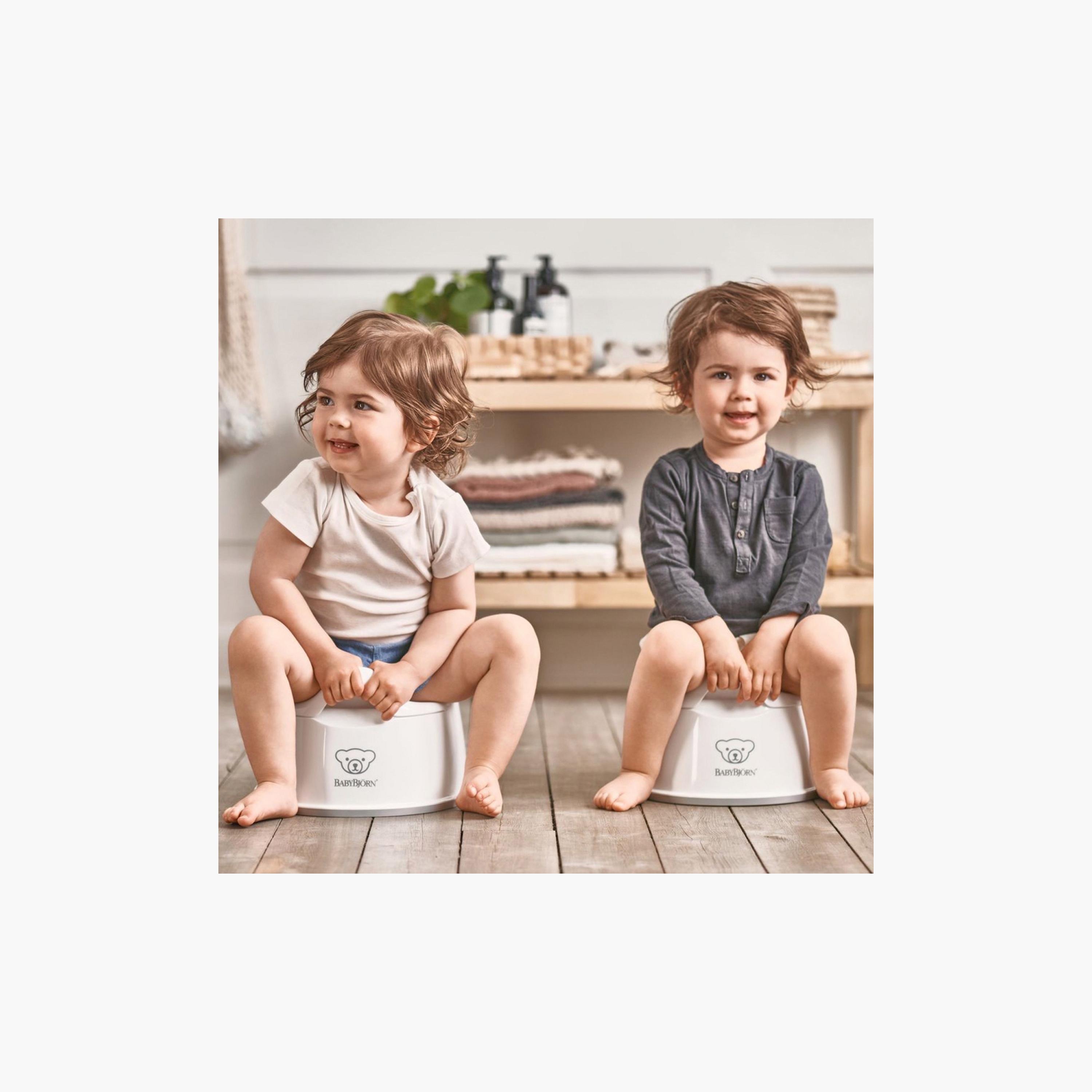 BabyBjorn Smart Potty-baby-diapering-pottytraining-image-2