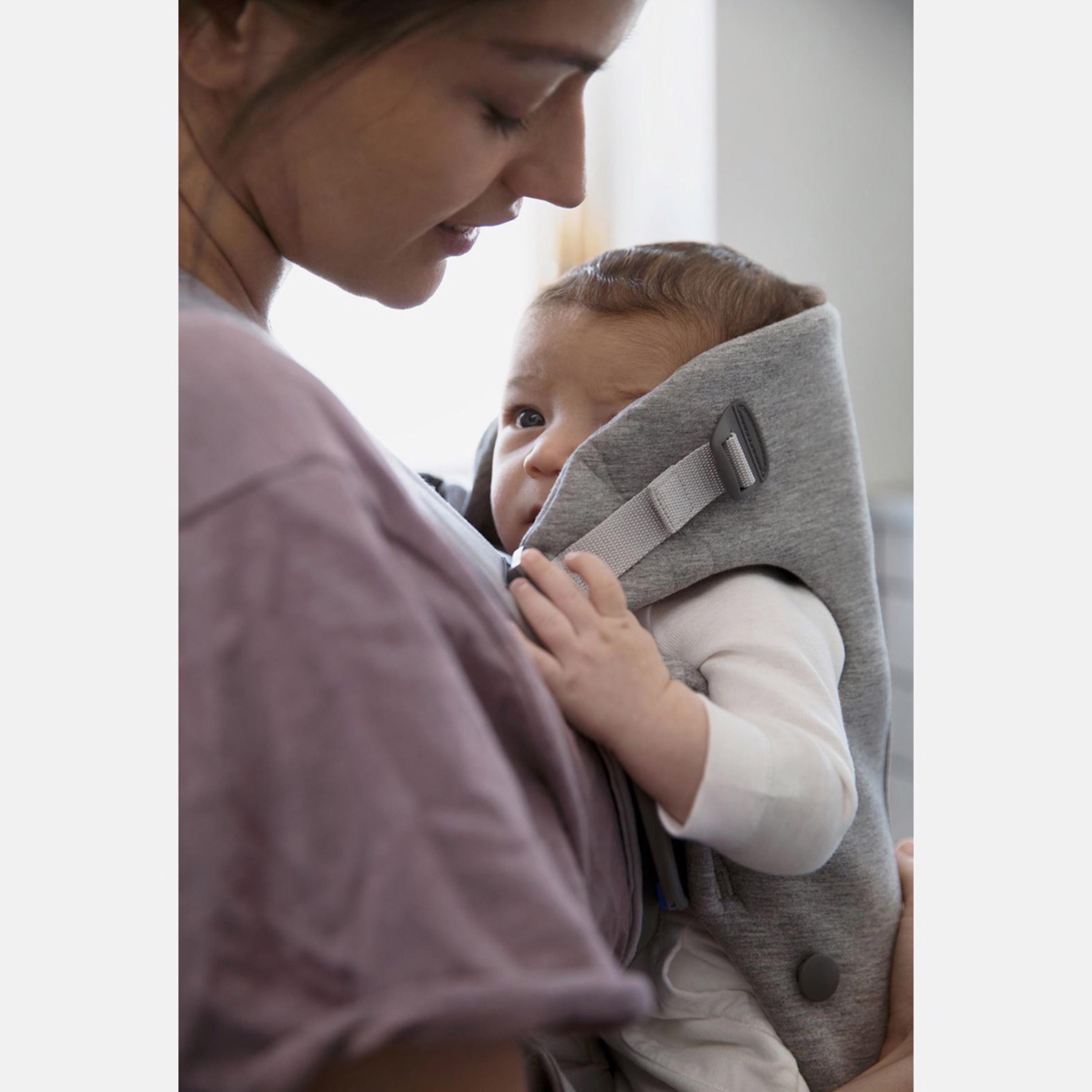 حمالة أطفال صغيرة من بيبي بيورن-baby-gear-babycarriers-image-2