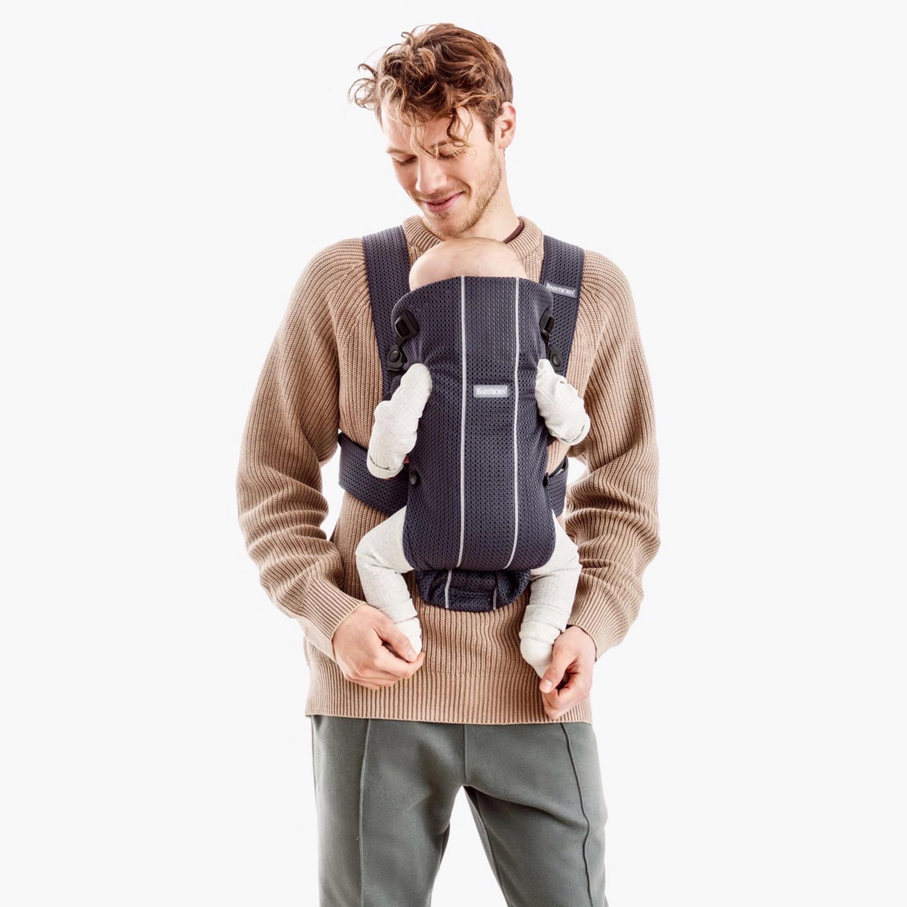 حمالة أطفال صغيرة من بيبي بيورن-baby-gear-babycarriers-image-1