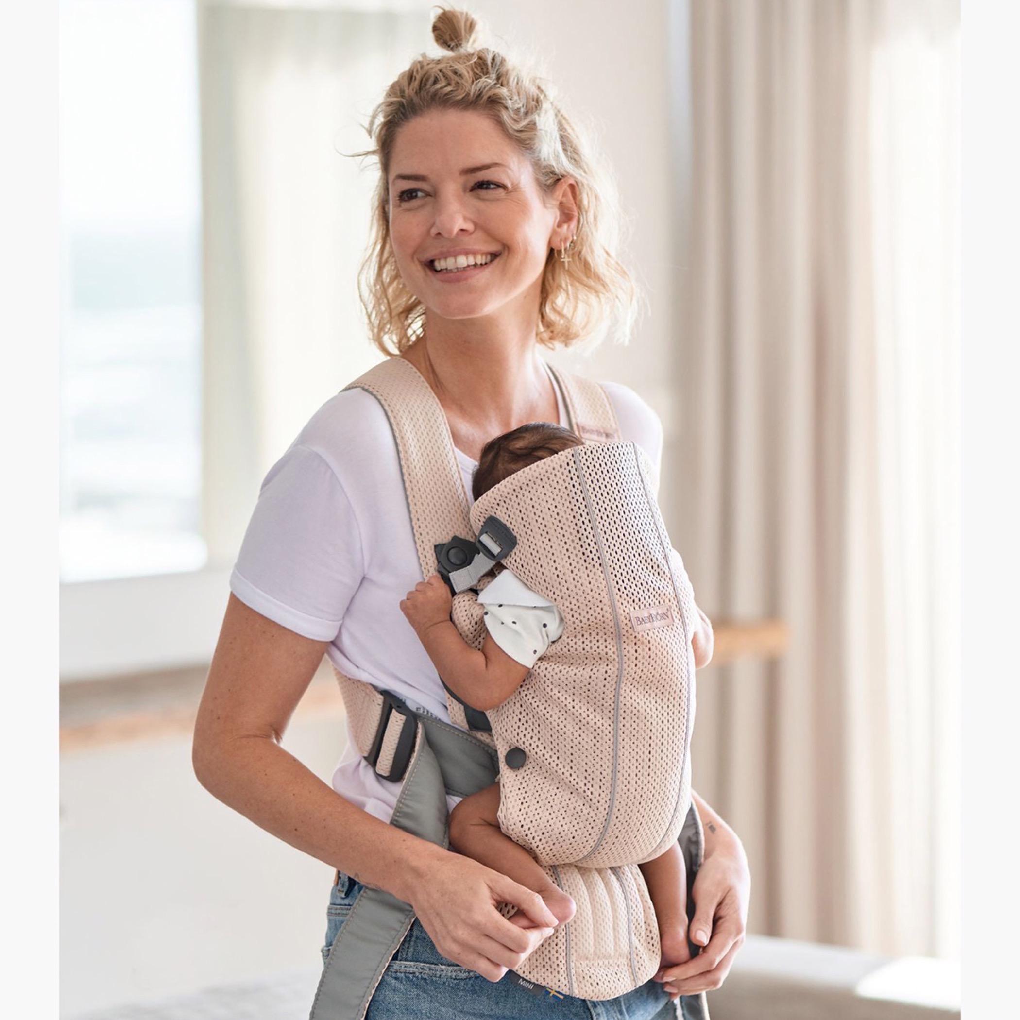 حمالة أطفال صغيرة من بيبي بيورن-baby-gear-babycarriers-image-6