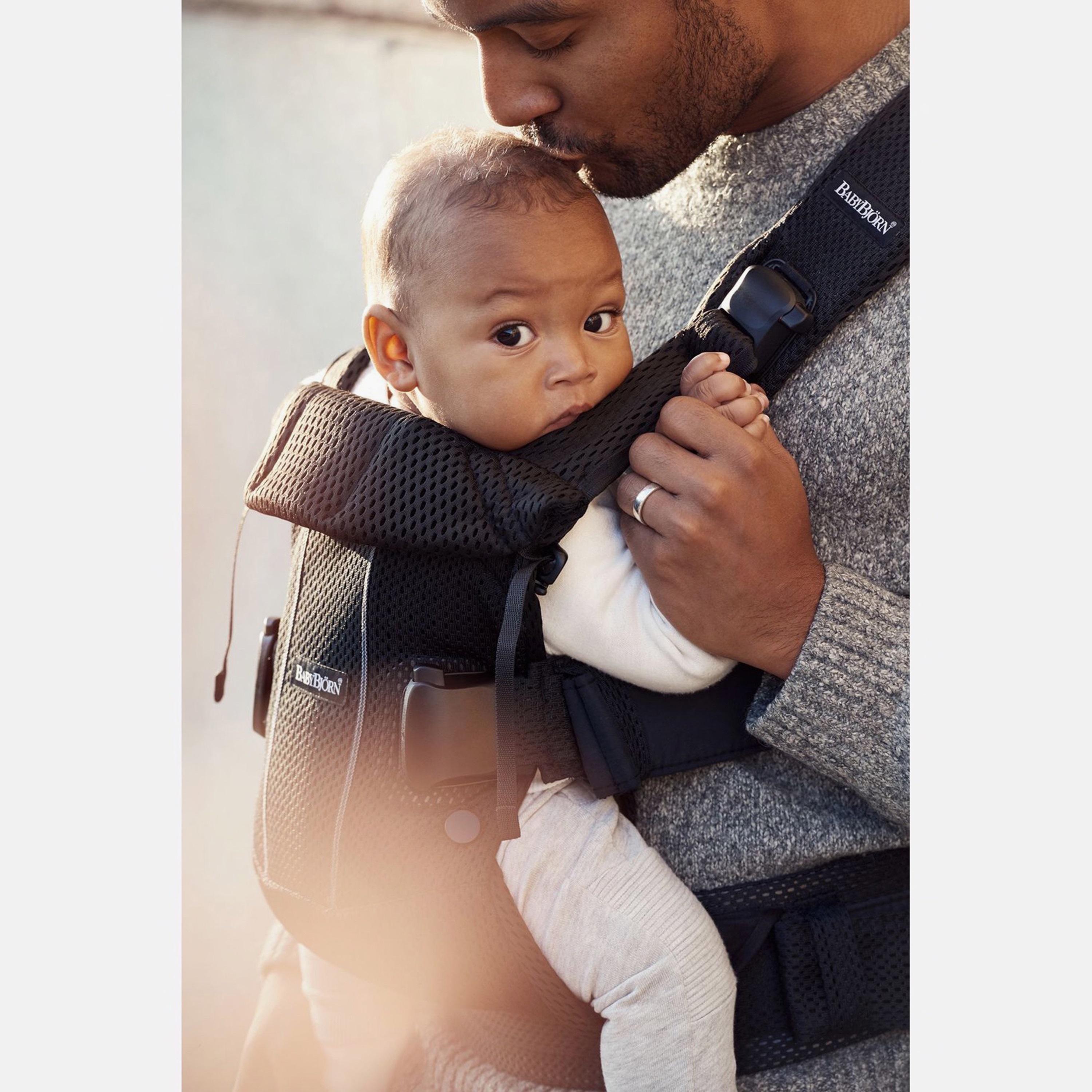 حاملة رضع بتصميم شبكي من بيبي بيورن-baby-gear-babycarriers-image-1