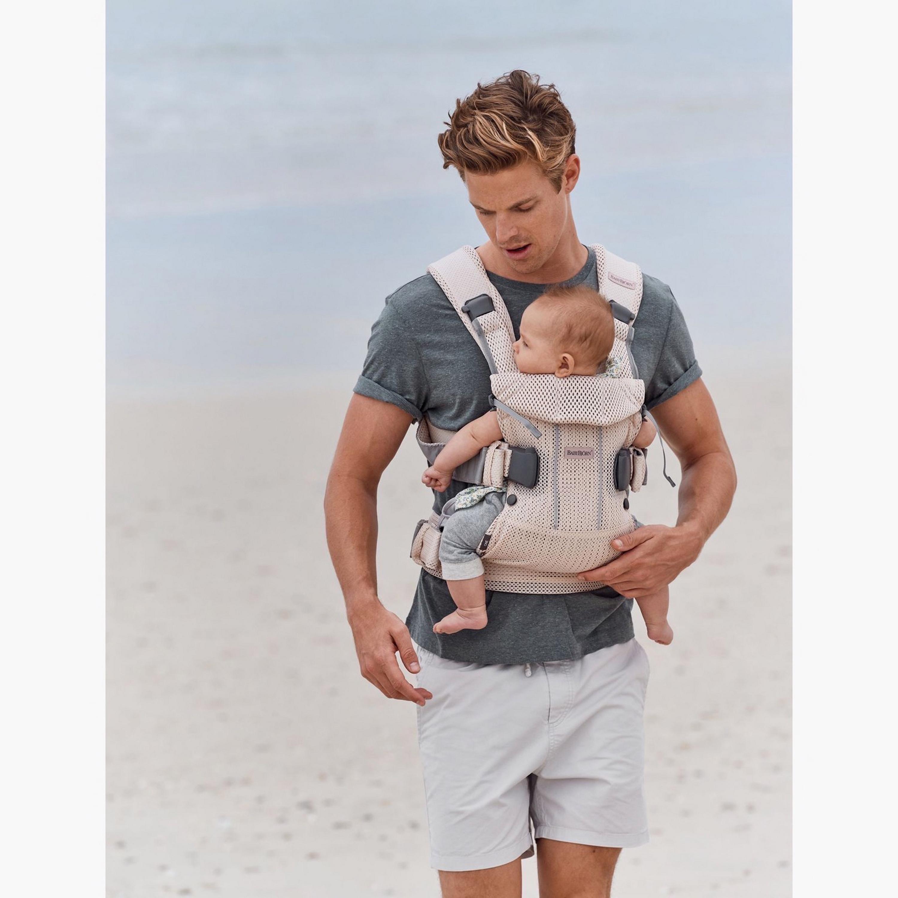 حاملة رضع بتصميم شبكي من بيبي بيورن-baby-gear-babycarriers-image-1