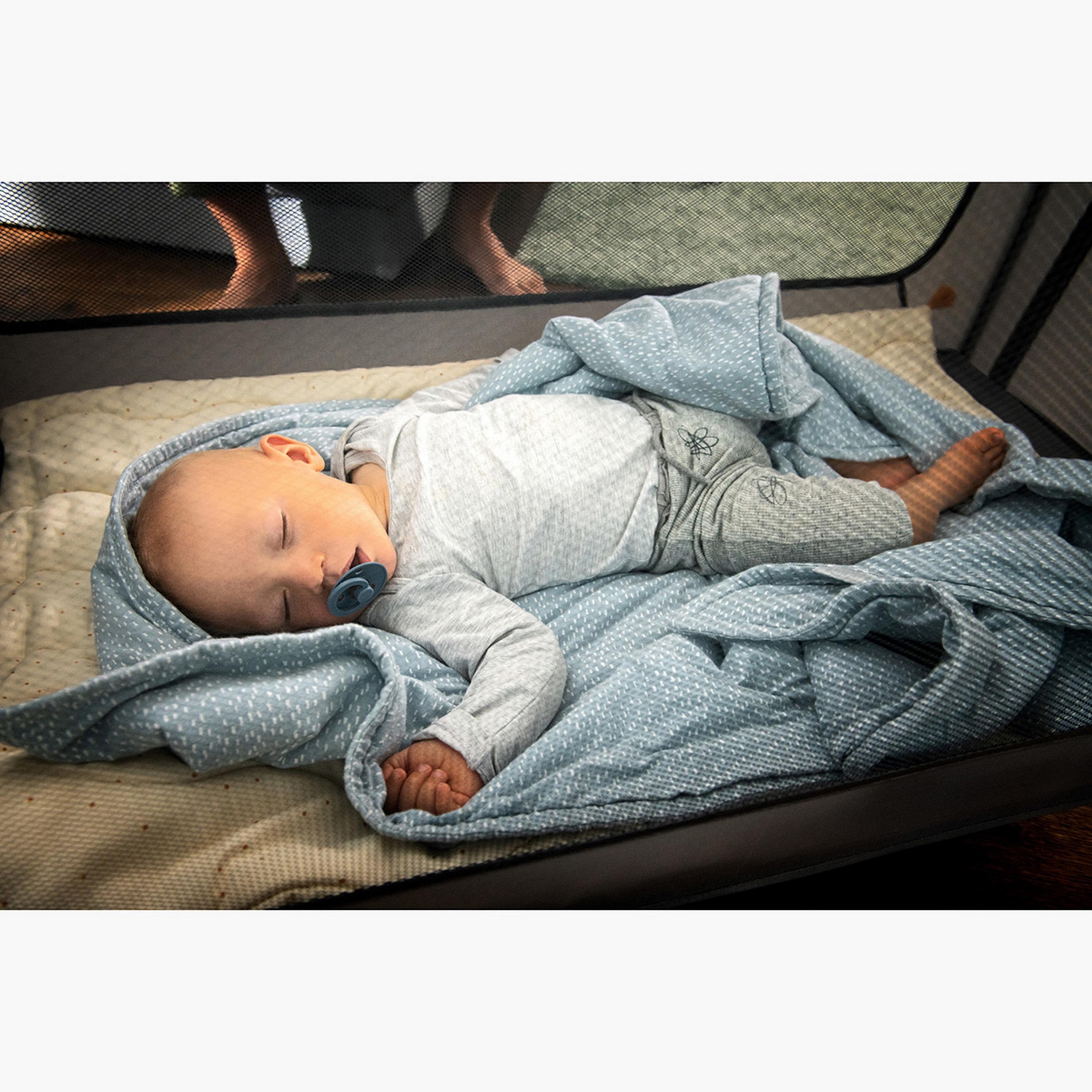 hauck Solid Sleep N Play Go Plus Travel Cot-baby-gear-travelcots-image-4