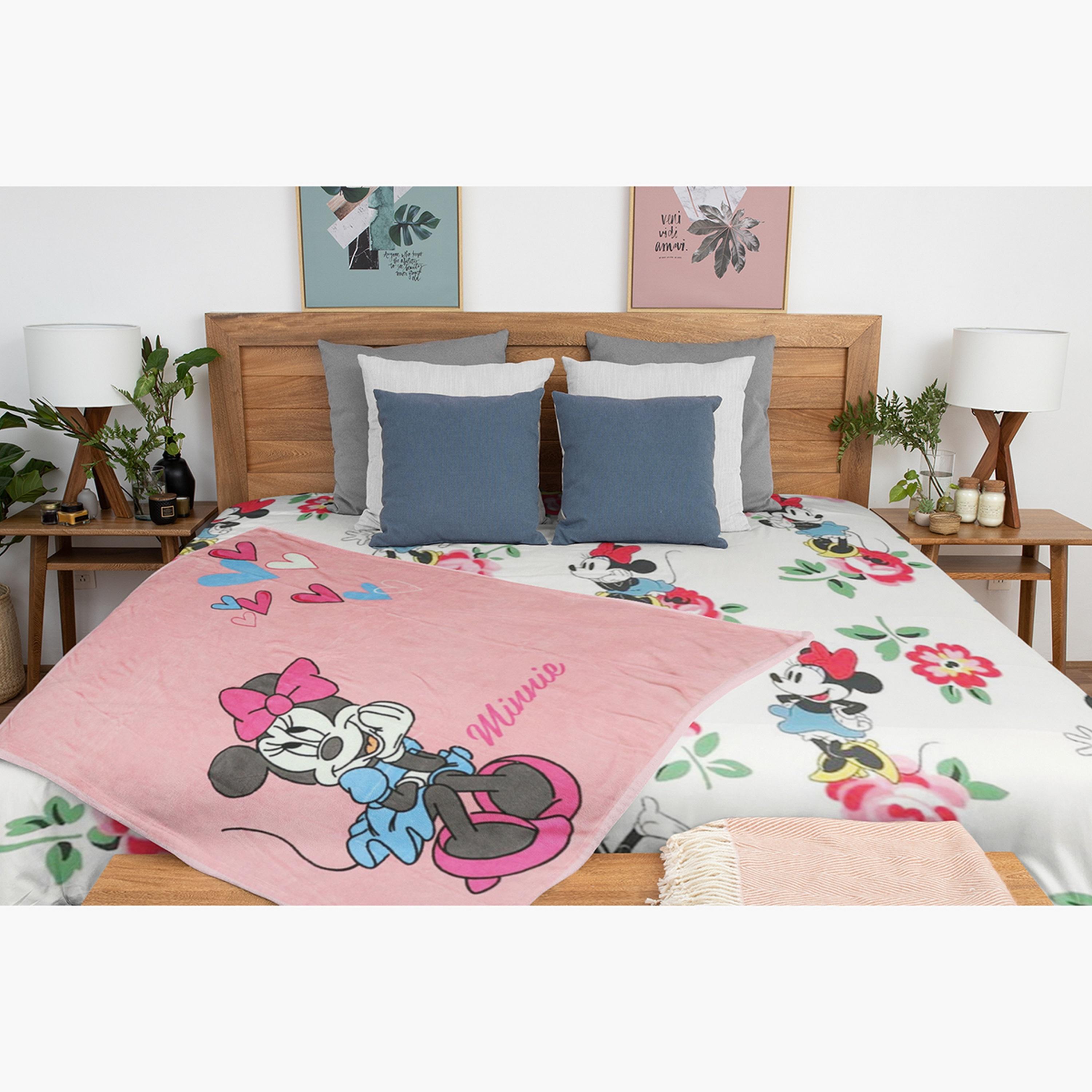 Disney Minnie Mouse Print Coral Fleece Blanket - 120x140 cms-baby-nursery-blanketsandswaddles-blanketsandquilts-image-1