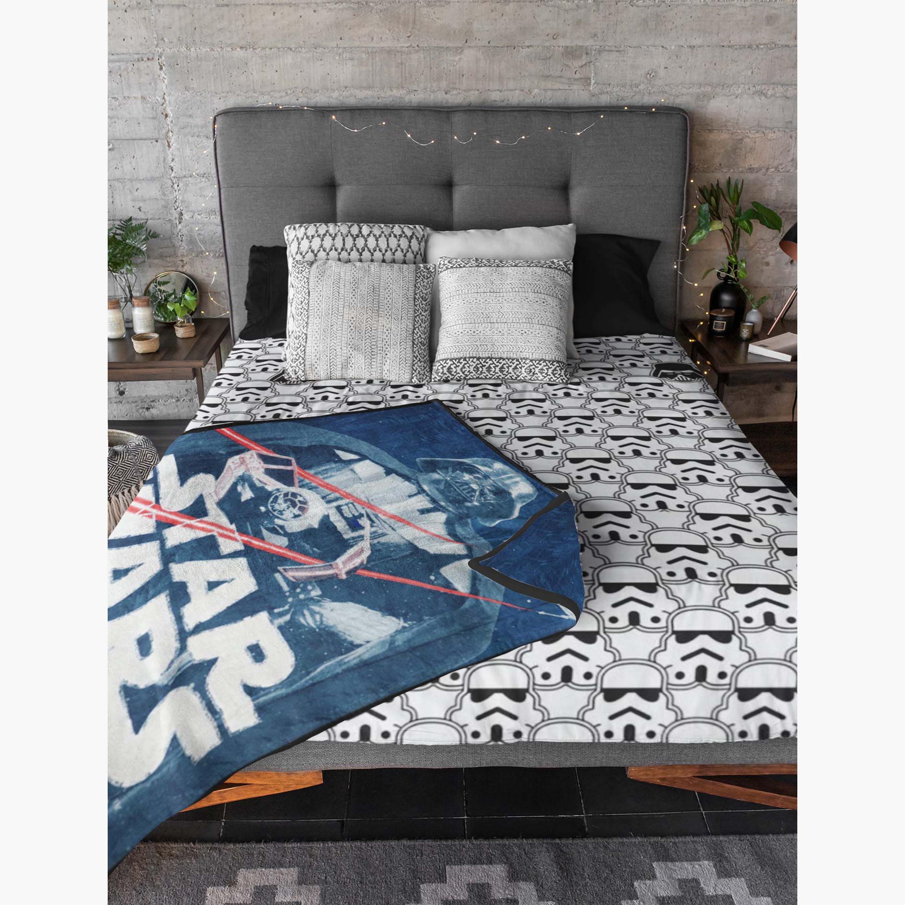 Lucas Star Wars Print Flannel Blanket - 158x229 cms-baby-nursery-blanketsandswaddles-blanketsandquilts-image-2