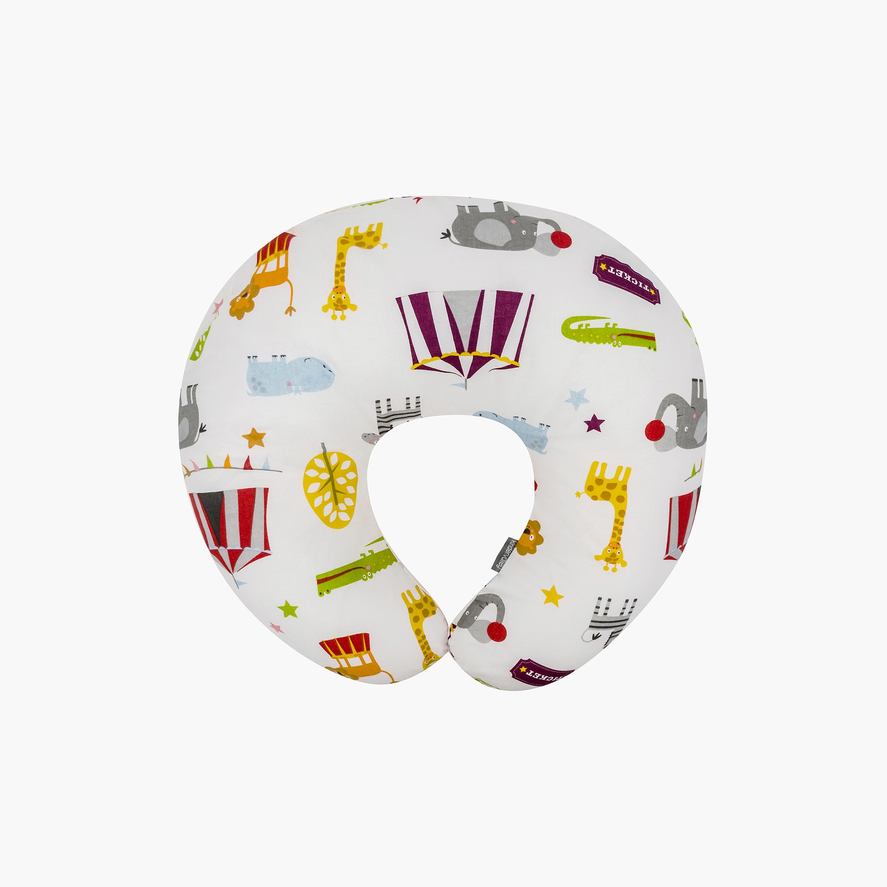 وسادة رقبة بطبعات سيركس فريندز مع سحاب إغلاق من كيندر فالي-baby-nursery-babybedding-image-1