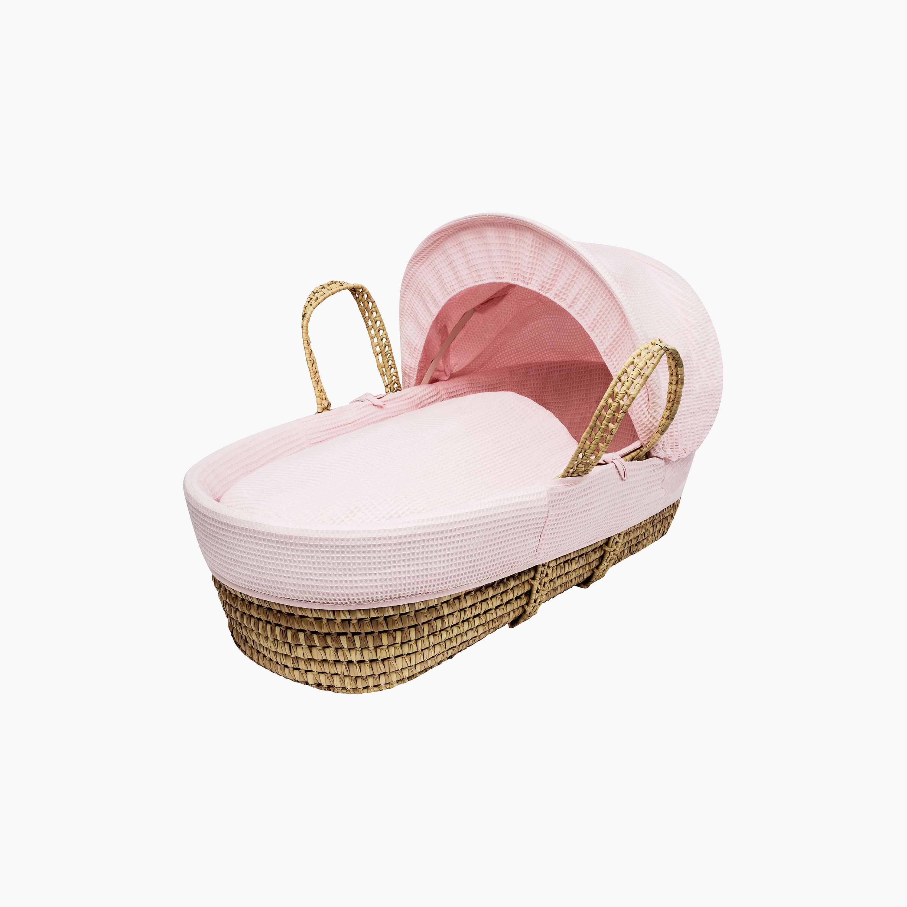 طقم مفروشات سلة موسى بنسيج وافل بارز الملمس من كيندر فالي-baby-nursery-babybedding-image-2