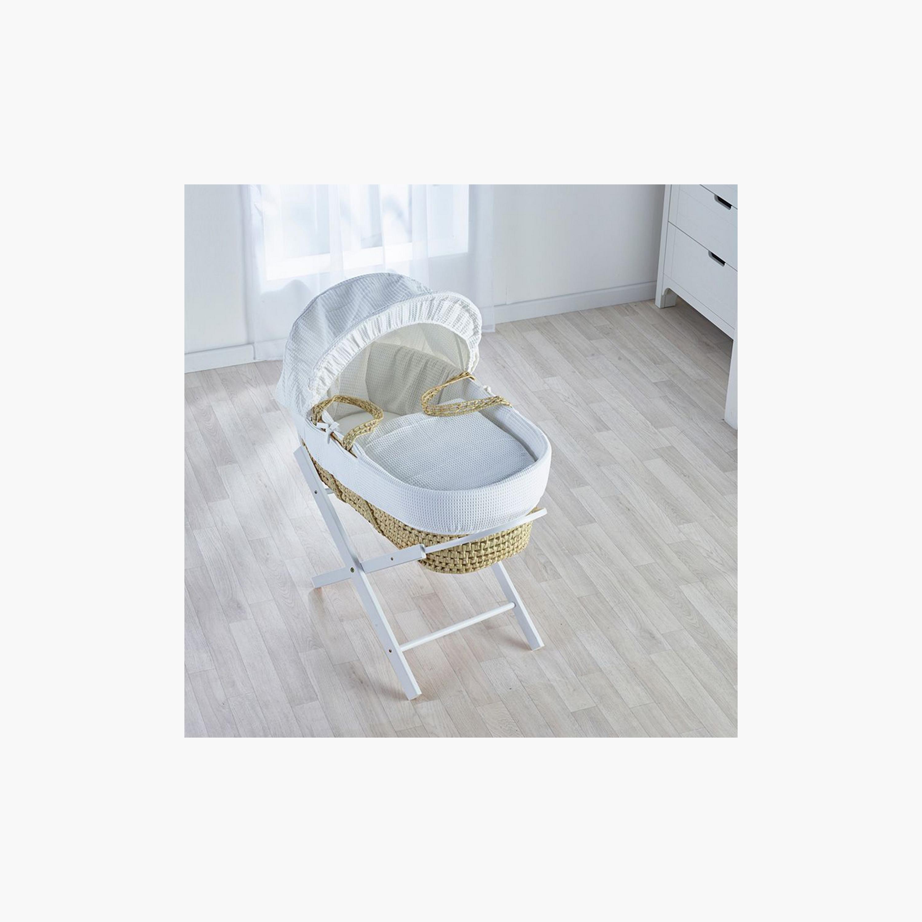 Moses basket hot sale and folding stand