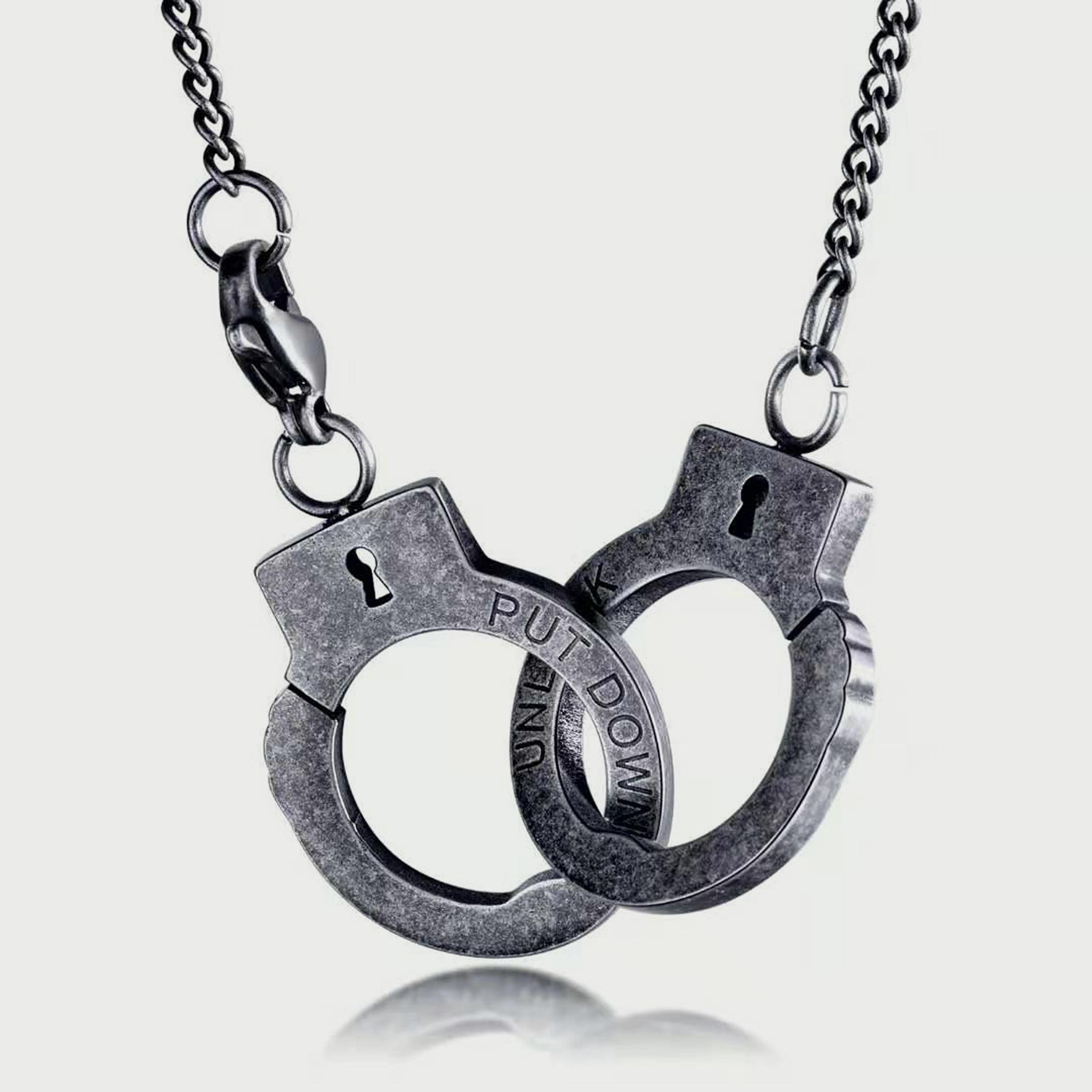  LC.N.01176.060 قلادة ذات غون ميتال من ستانلس ستيل للرجال من لي كوبر -men-watchesandjewellery-necklacesandpendants-image-1