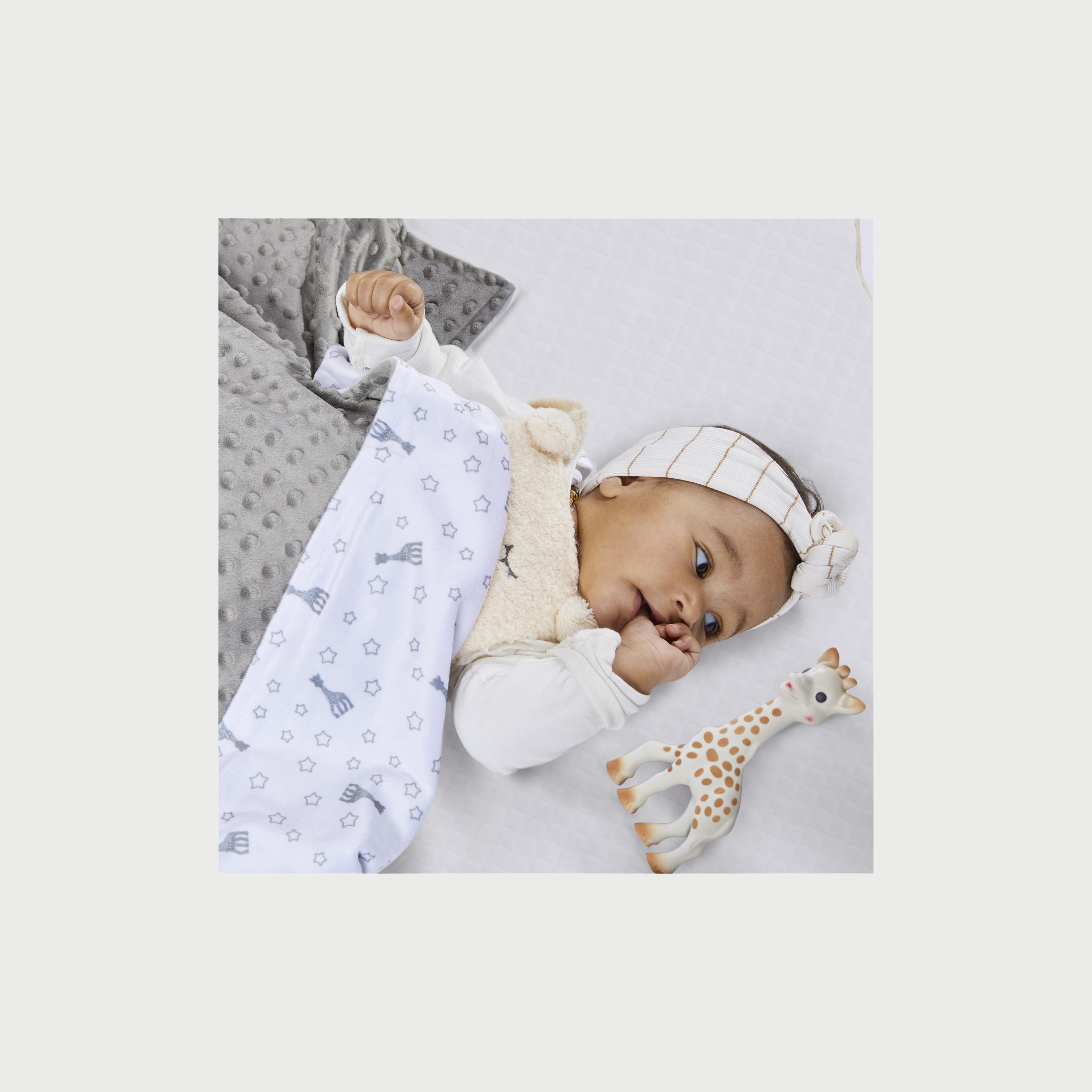 Sophie La Girafe Il Etait Une Fois Sophie'Doux Blanket-baby-nursery-blanketsandswaddles-blanketsandquilts-image-4