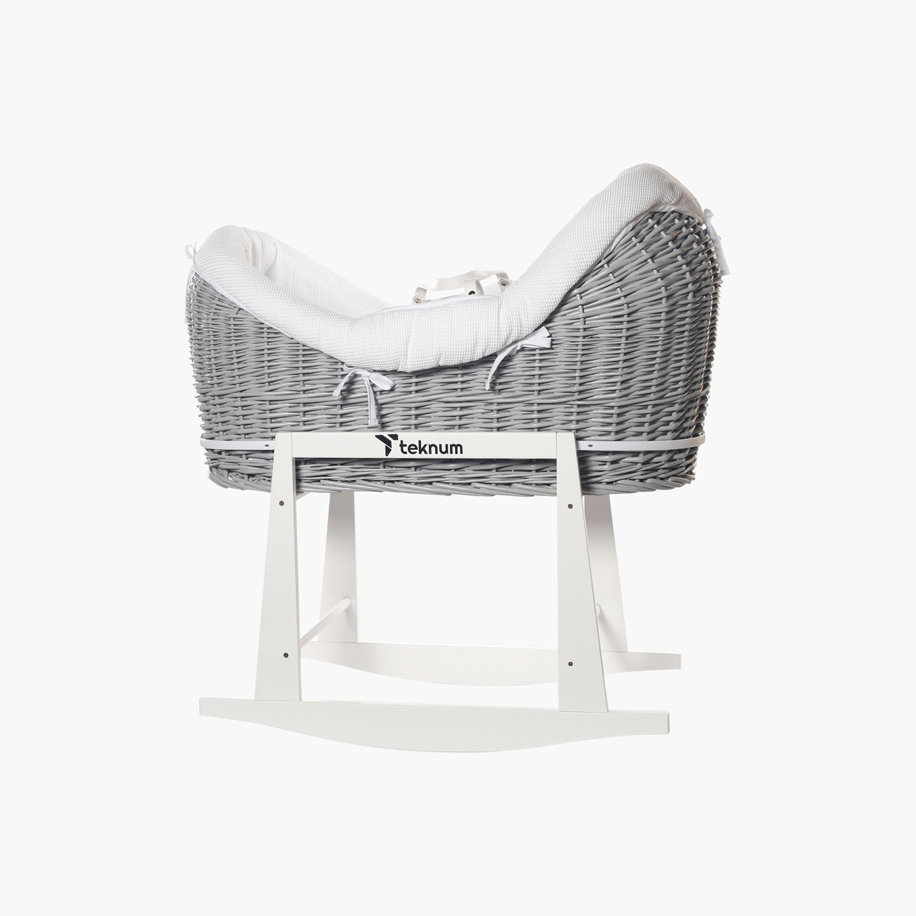 سلة موسى للرضع من الخوص مع فراش وافل وحامل هزاز من تيكنوم-baby-nursery-furniture-mosesbaskets-image-2