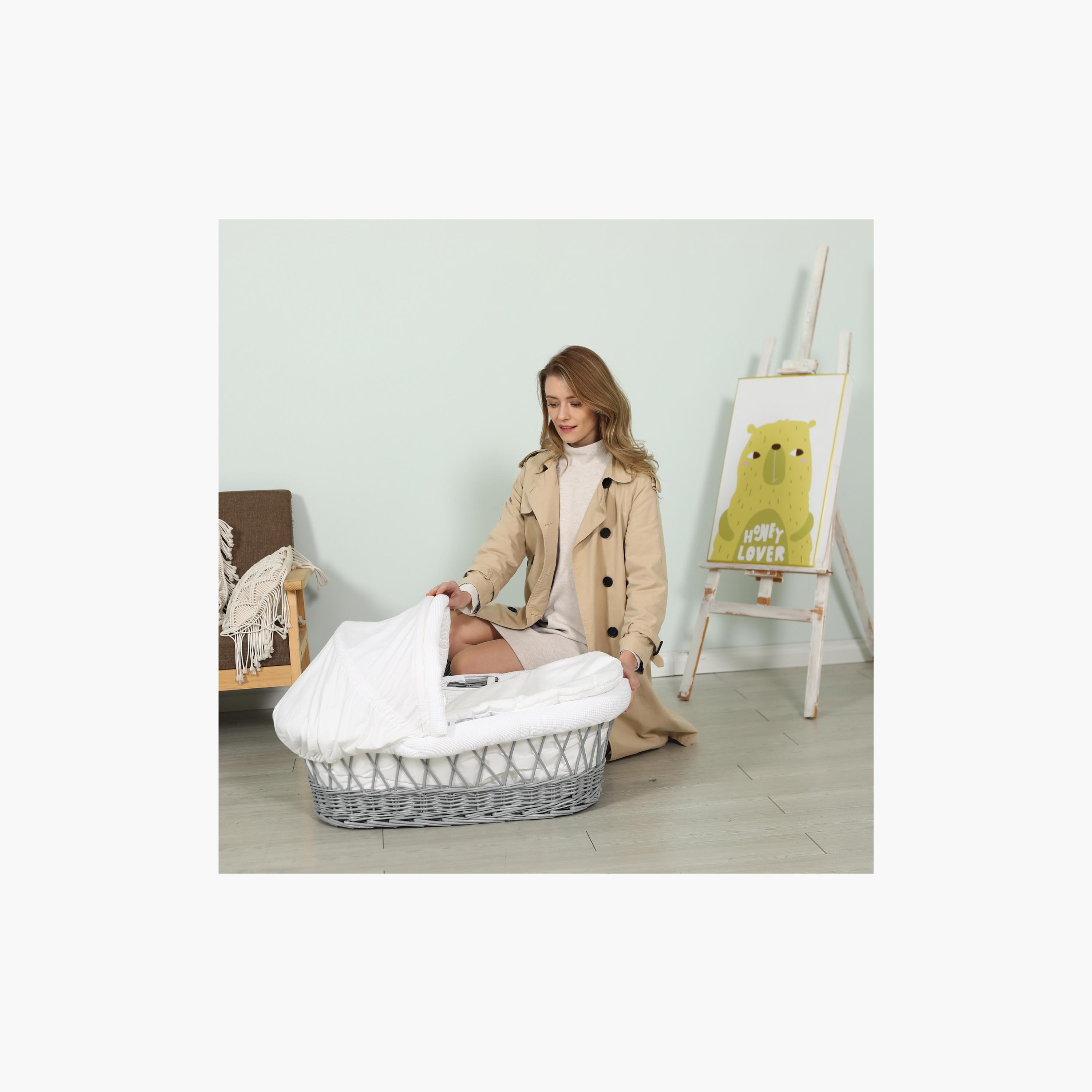 Teknum Infant Wicker Moses Basket with Waffle Bedding-baby-nursery-furniture-mosesbaskets-image-4