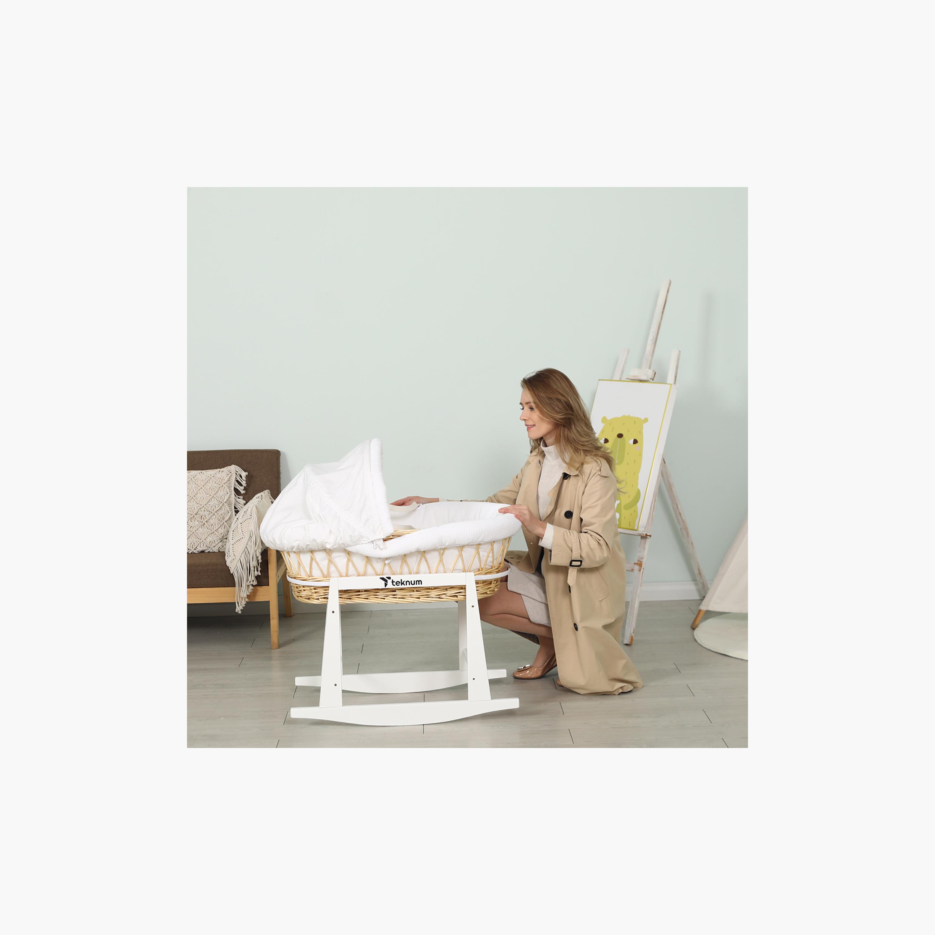 سلة موسى خوص للرضع مع مفروشات وافل وحامل هزاز من تيكنوم-baby-nursery-furniture-mosesbaskets-image-3