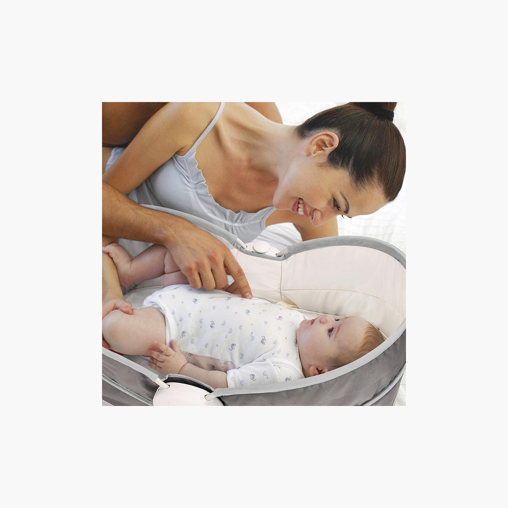 Teknum 5-in-1 Cozy Rocker Bassinet with Awning and Mosquito Net-baby-nursery-furniture-cribsandbeds-bassinets-image-4