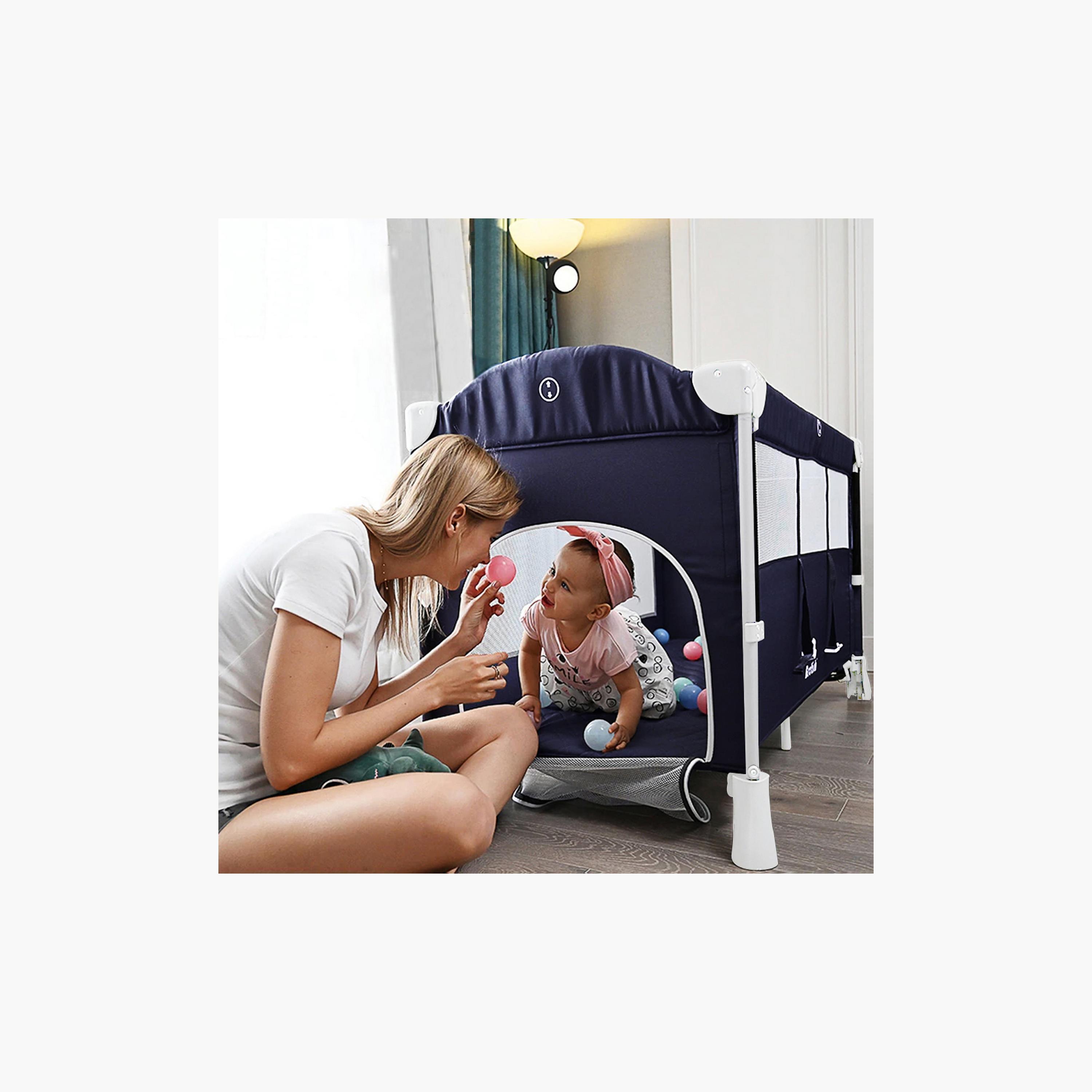 Teknum 4-in-1 Baby Bedside Co-Sleeper Bassinet and Playpen with Rocker-baby-nursery-furniture-cribsandbeds-bassinets-image-4