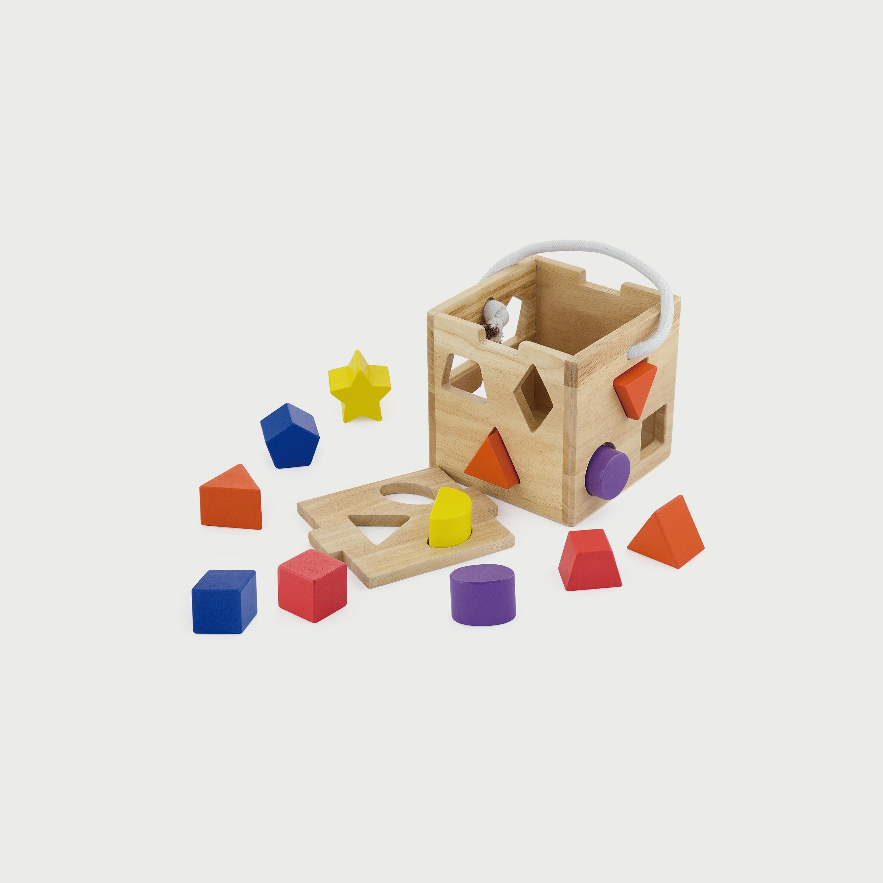 Shape sorting clearance box