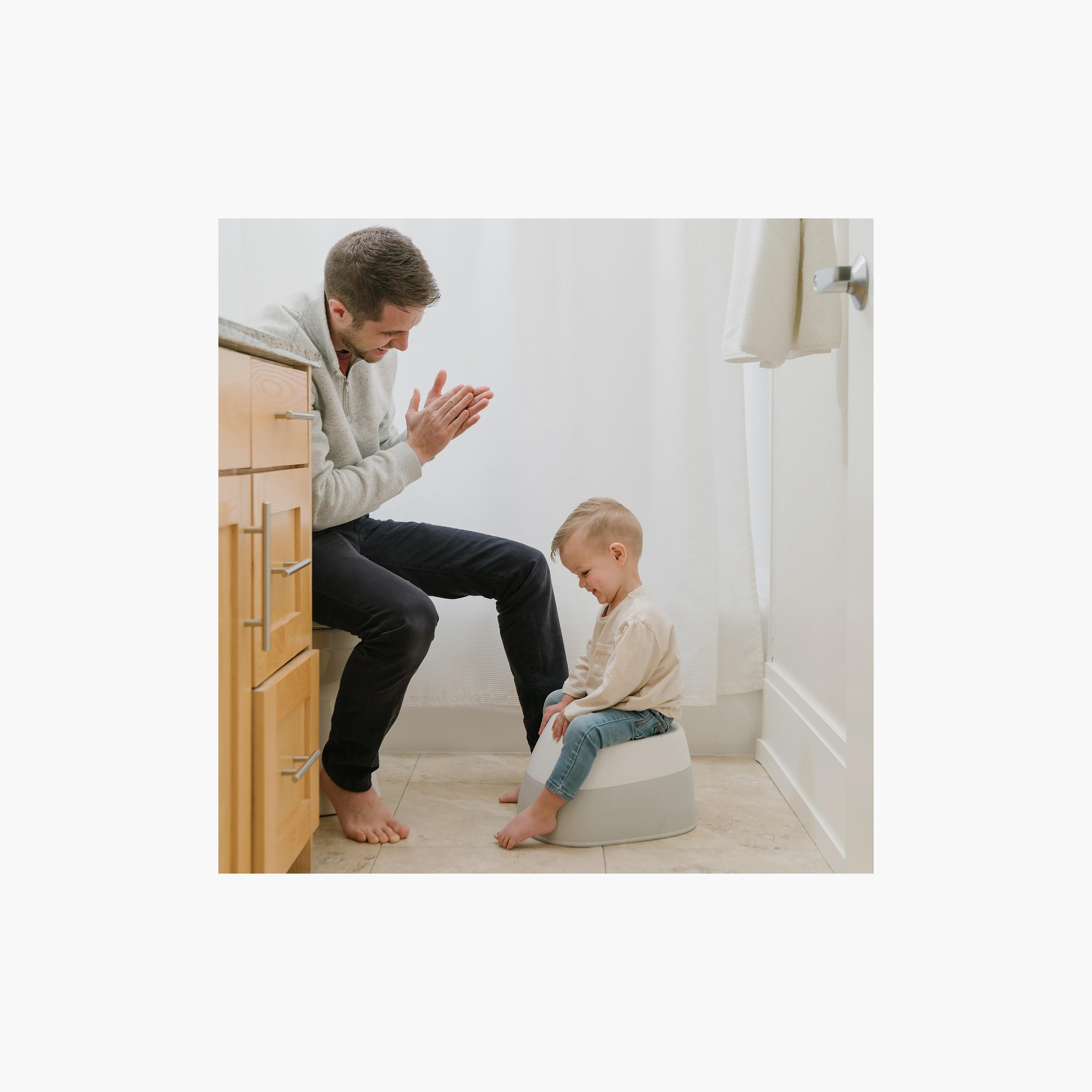 نونية الجلوس أو الوقوف من ذا فيرست يير-baby-diapering-pottytraining-image-4