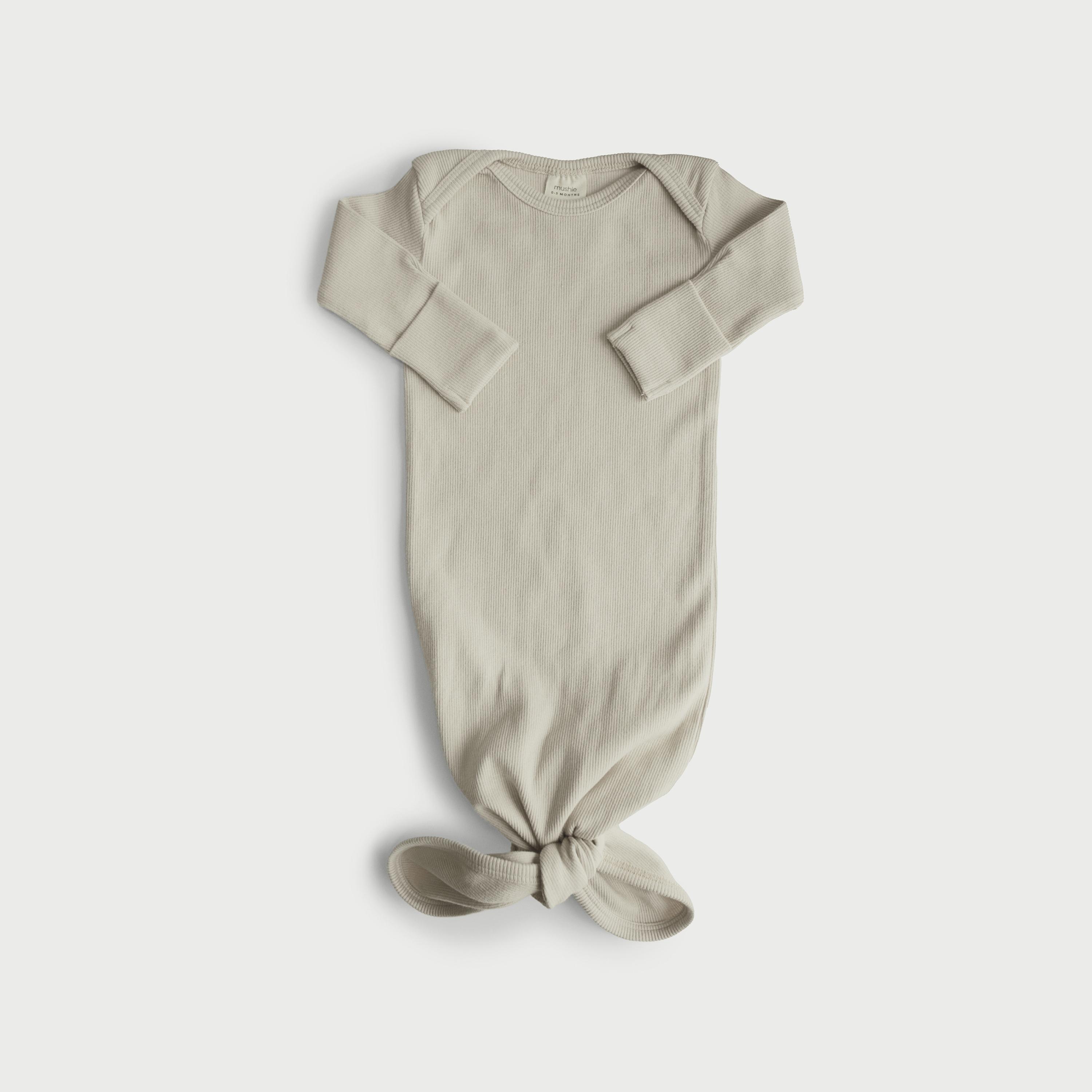 ثوب طفل مضلع معقود من موشي، عاجي-baby-girls-clothing-nightwear-sleepsuits-image-1