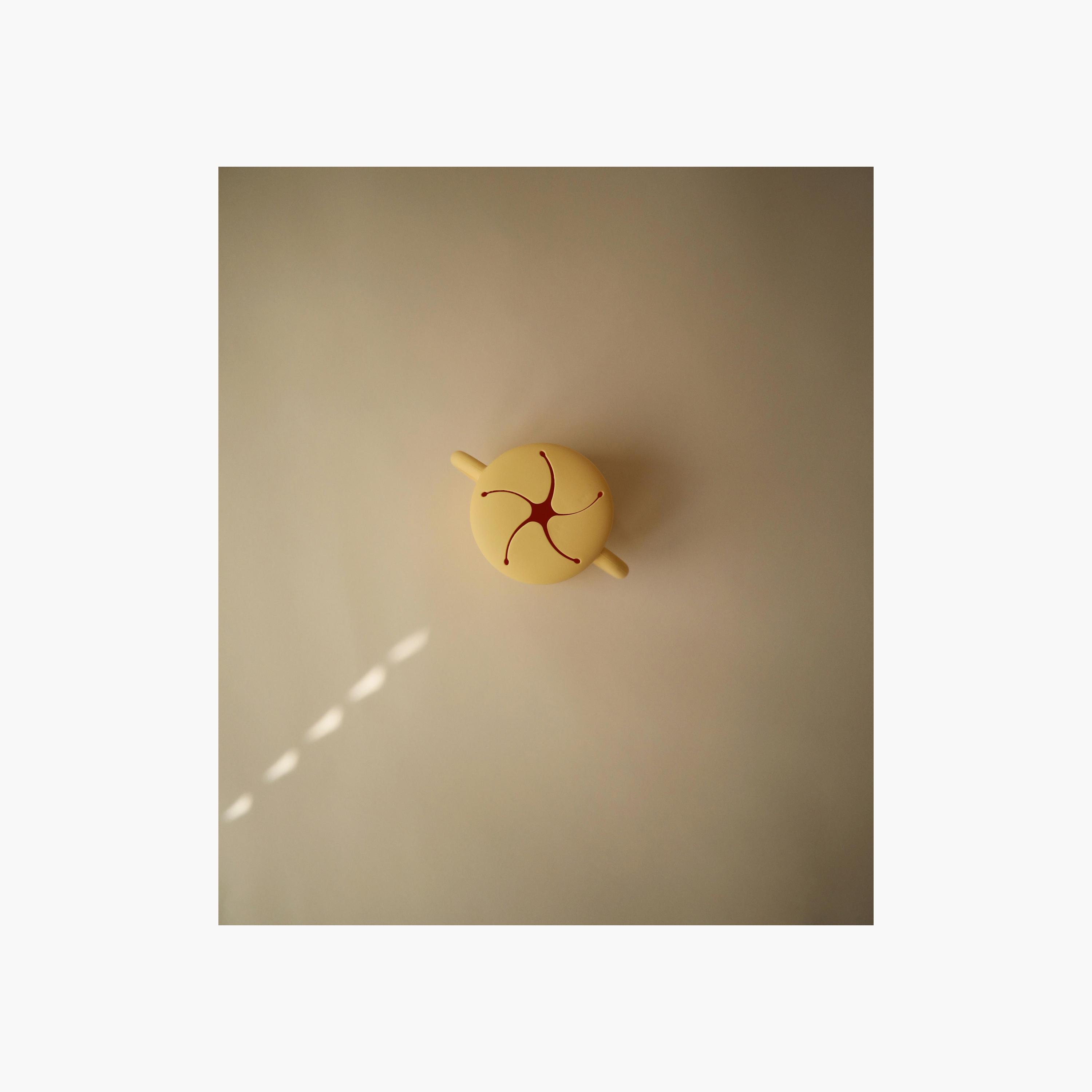 Mushie Snack Cup Pale Daffodil-baby-feeding-mealtimeessentials-image-2