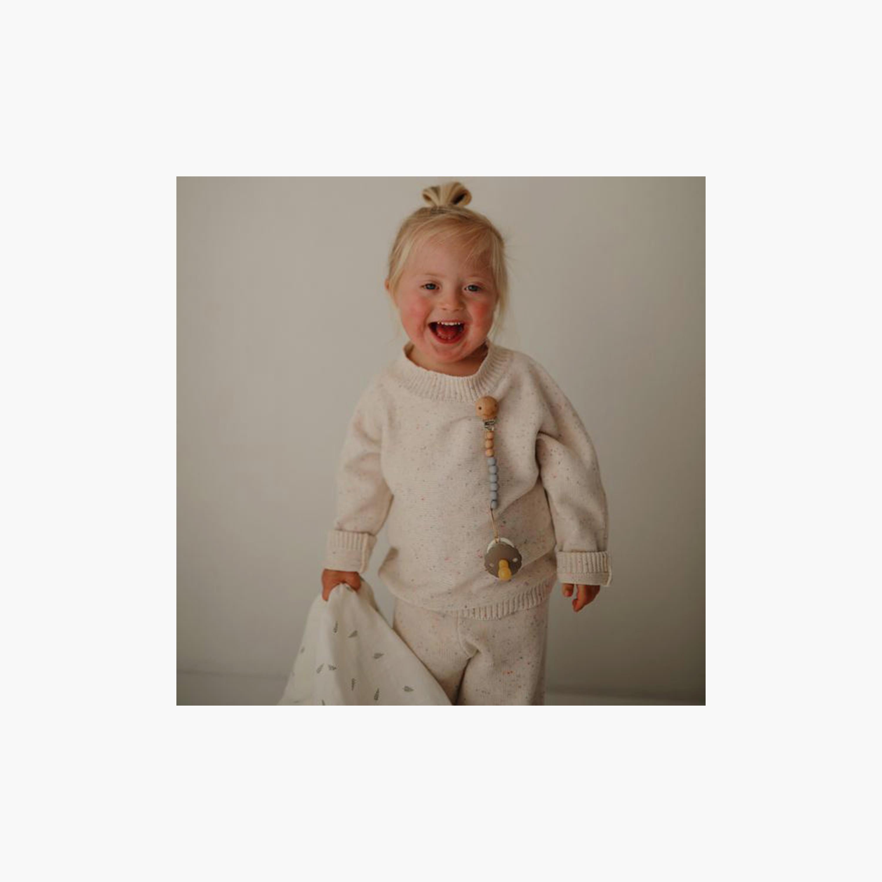 Mushie Swaddle Leaves-baby-nursery-blanketsandswaddles-swaddlesandsleepingbags-image-2
