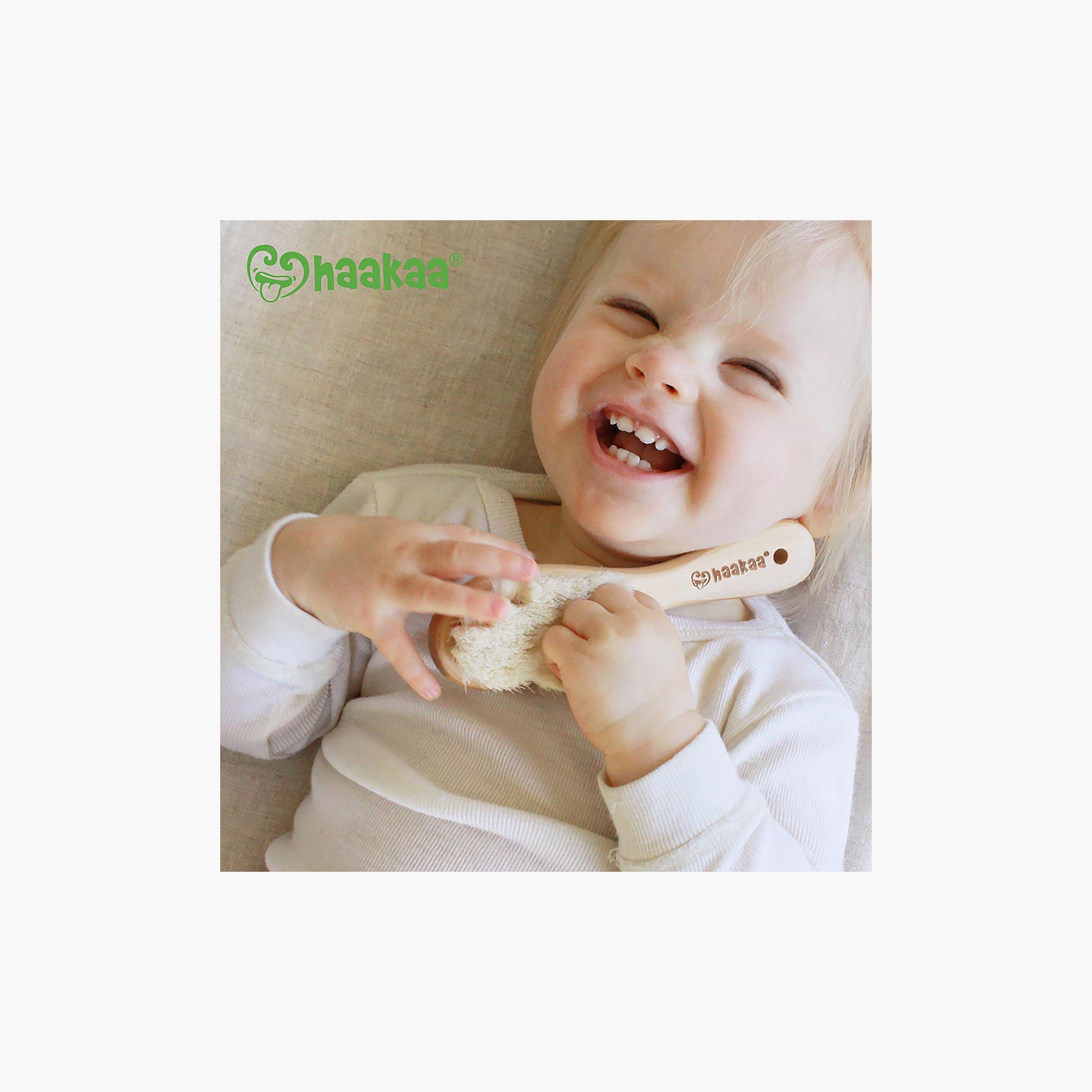 Haakaa Goat Baby Brush & Comb Set-baby-bathandcare-hairbodyskincare-image-5