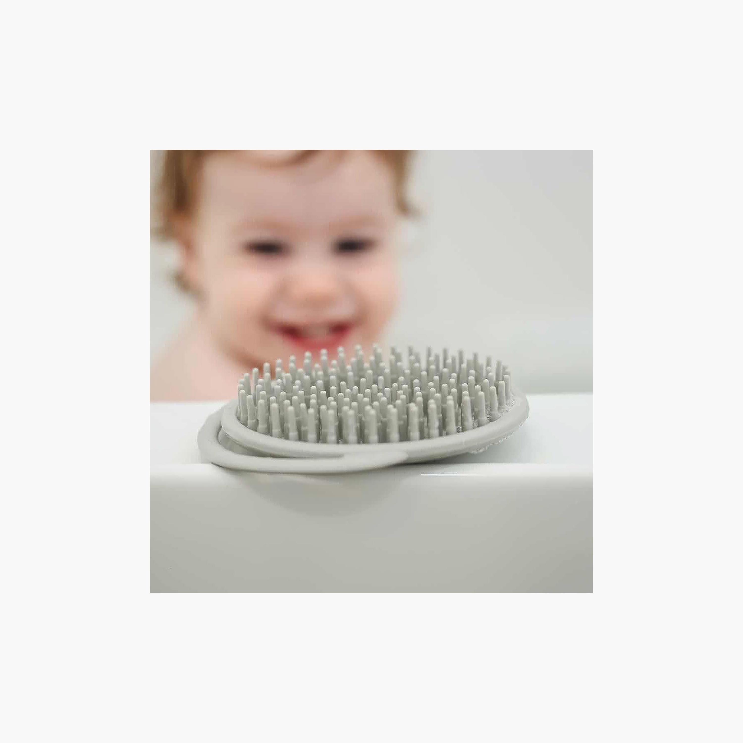Haakaa Silicone Shampoo Brush, Grey-baby-bathandcare-hairbodyskincare-image-5