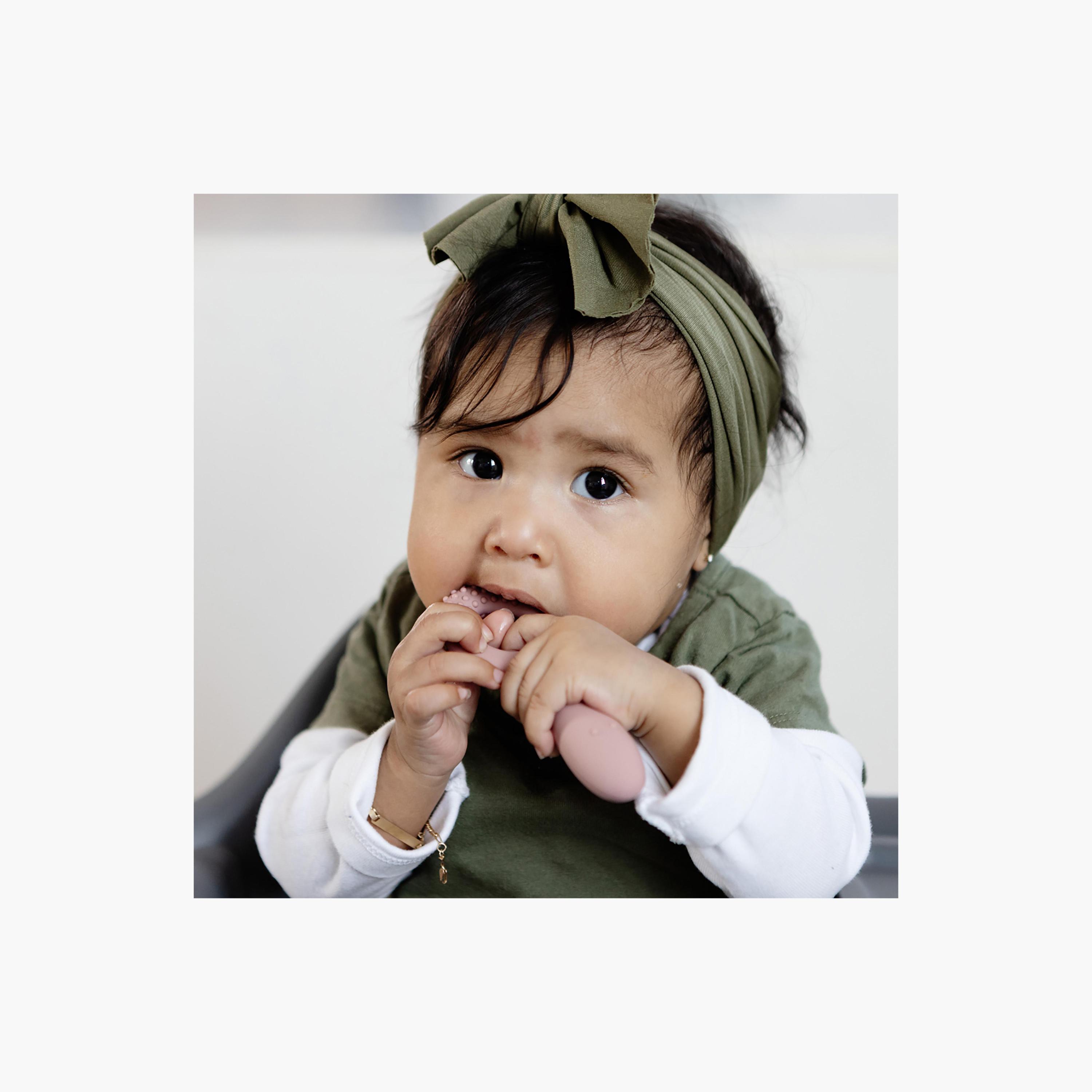 أدوات تطوير الفم للأطفال من إيزي بيزي، أحمر-baby-feeding-mealtimeessentials-image-4