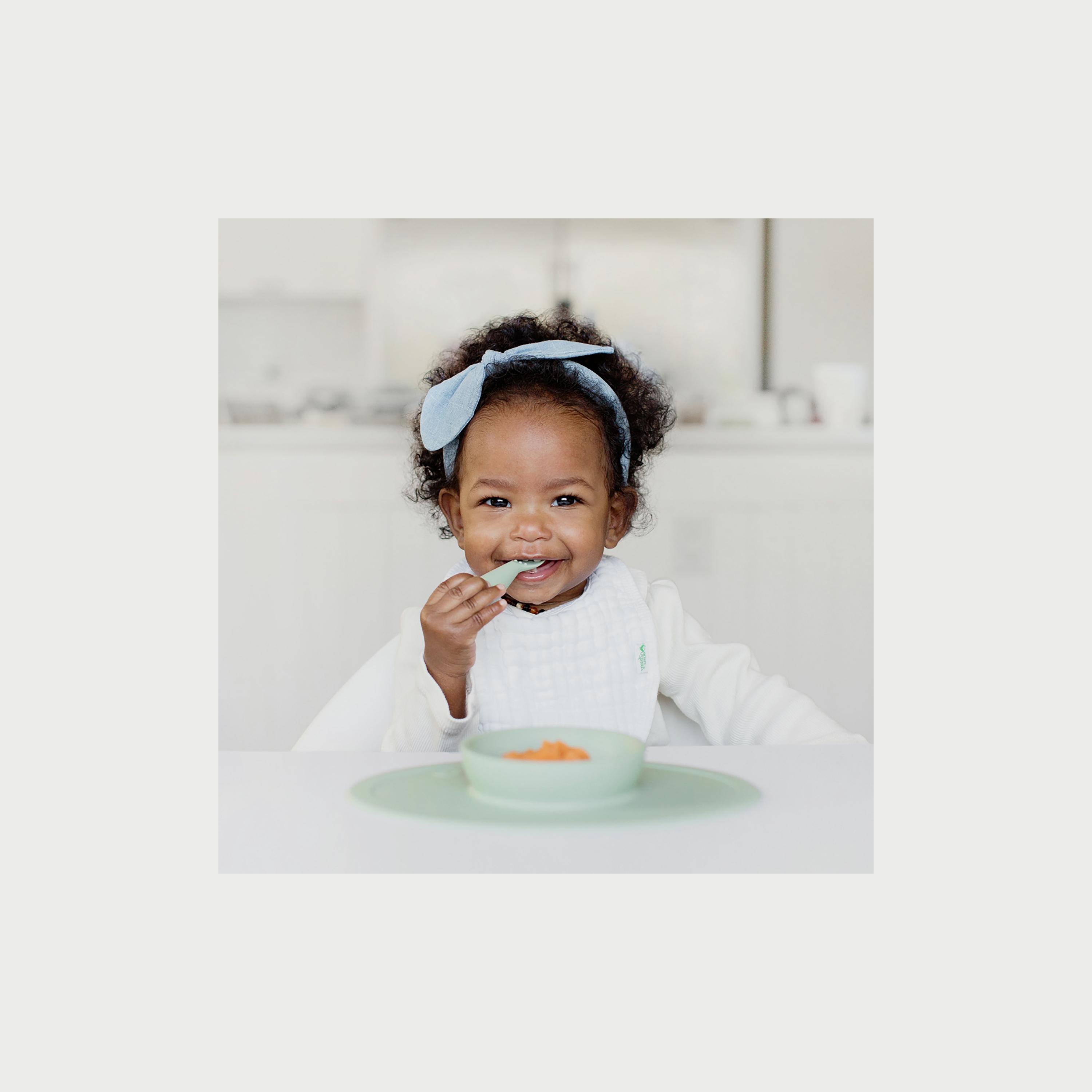 طقم ملاعق صغيرة قطعتين من إيزي بيزي، رمادي-baby-feeding-mealtimeessentials-image-5