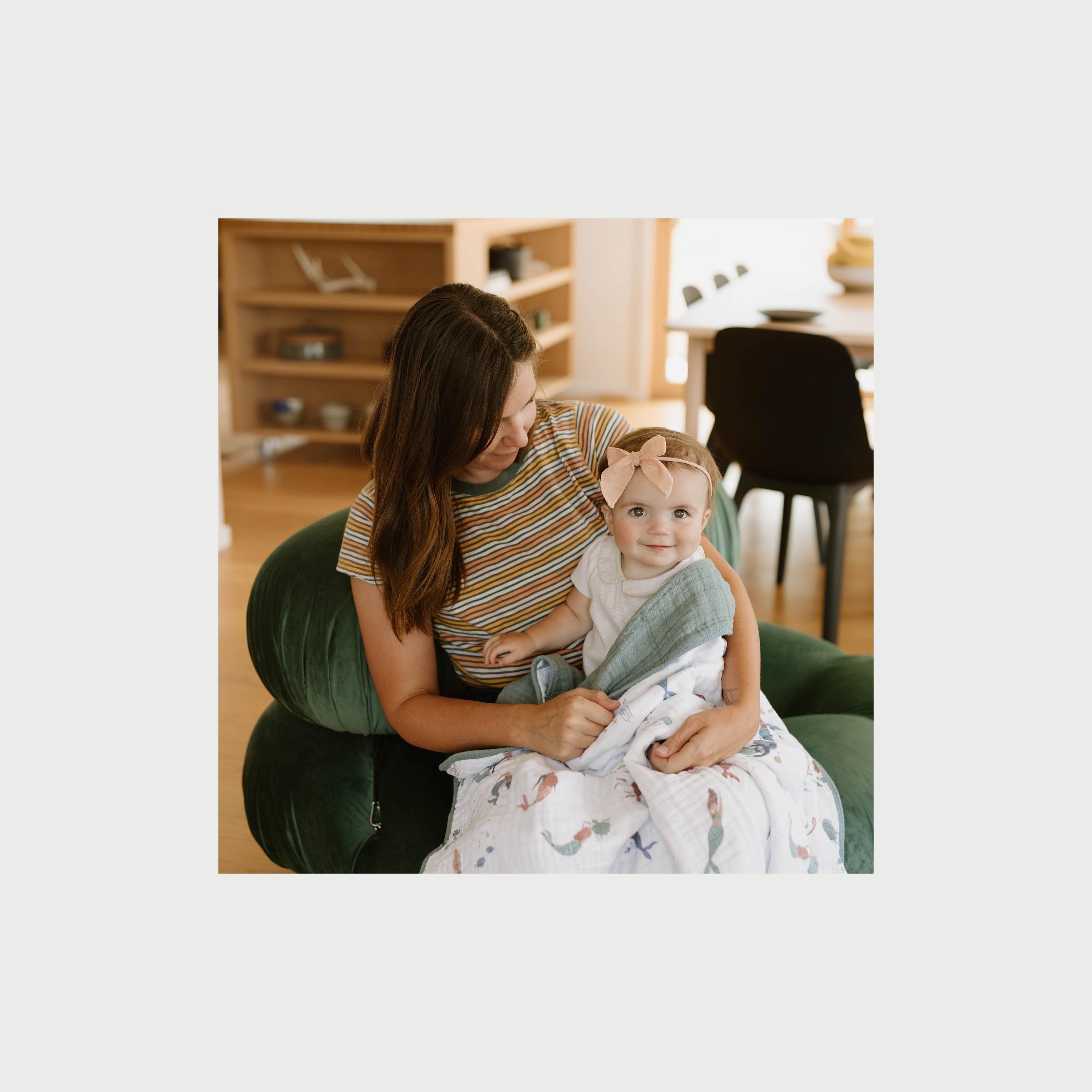 لفة شاش القطن 3 قطع من ليتل يوني كورن, حوريات البحر-baby-nursery-blanketsandswaddles-swaddlesandsleepingbags-image-2
