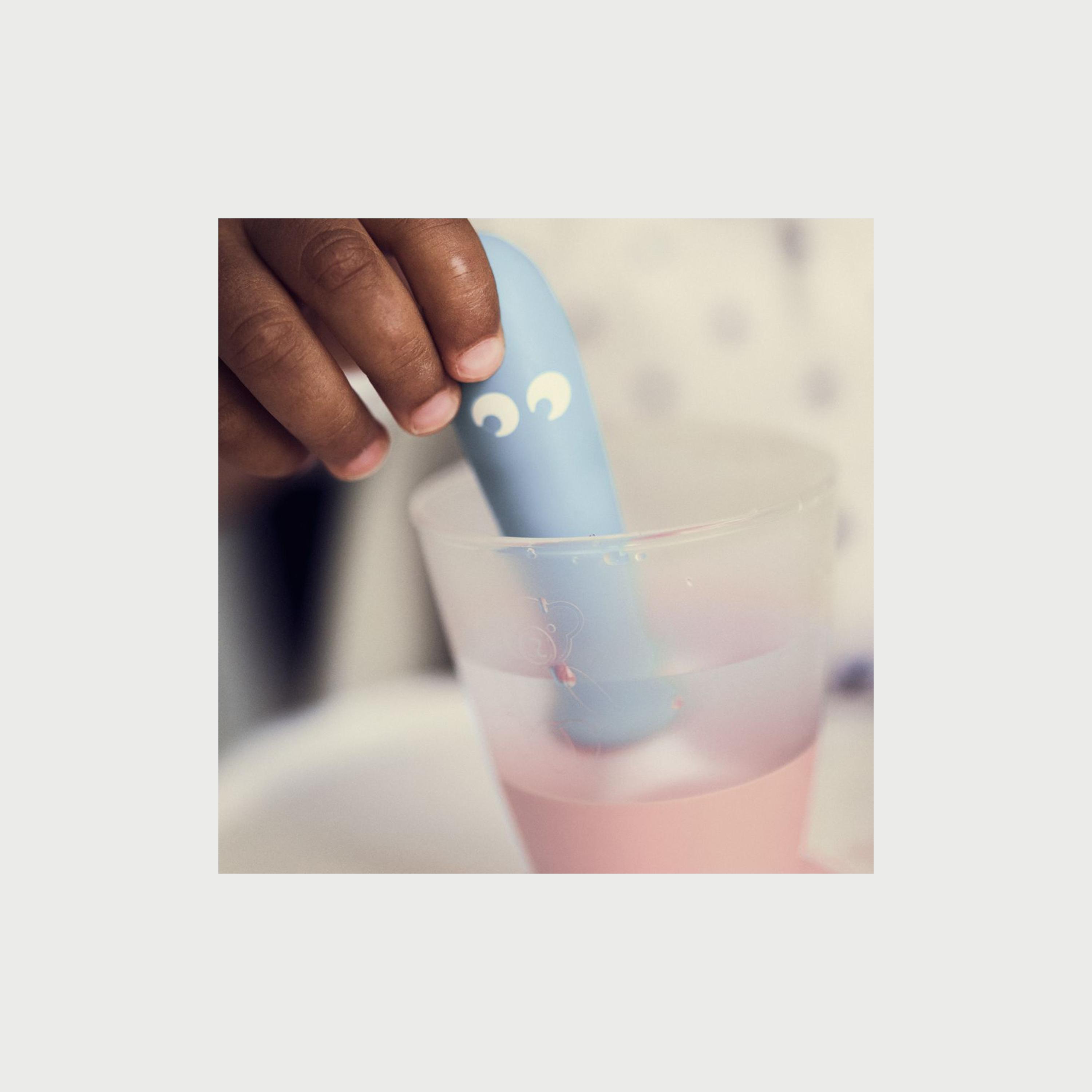 مجموعة أدوات الطعام 4 قطع من بيبي بيورن (وردي)-baby-feeding-mealtimeessentials-image-5