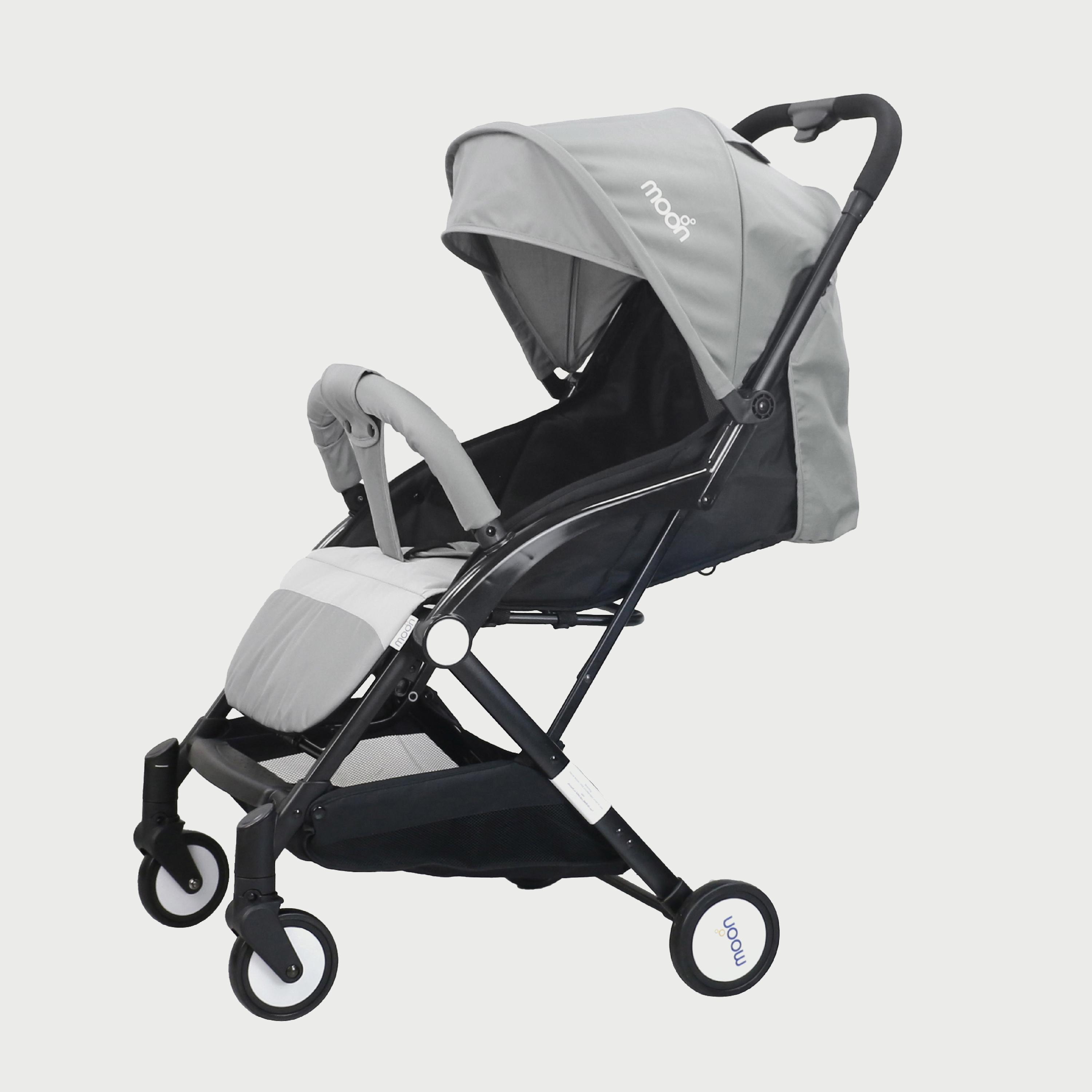 عربة أطفال ترافيل لايت من موون، رمادي فاتح-baby-gear-strollersandprams-strollers-image-1