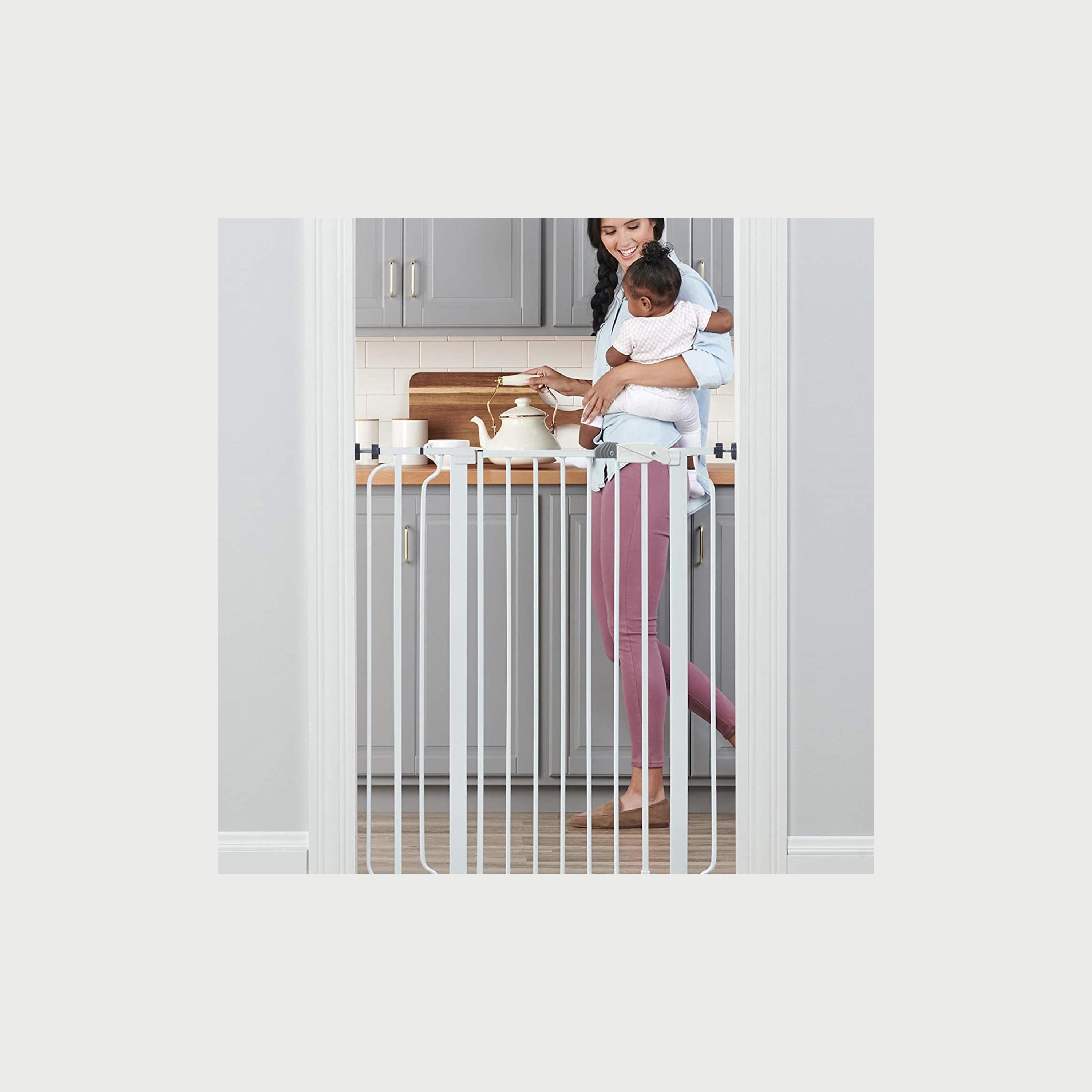 بوابة أمان 91 سم طويلة مع تمديد 10 سم - 4 مجموعات من أدوات التثبيت من ريجالو-baby-healthandsafety-babyproofing-image-1