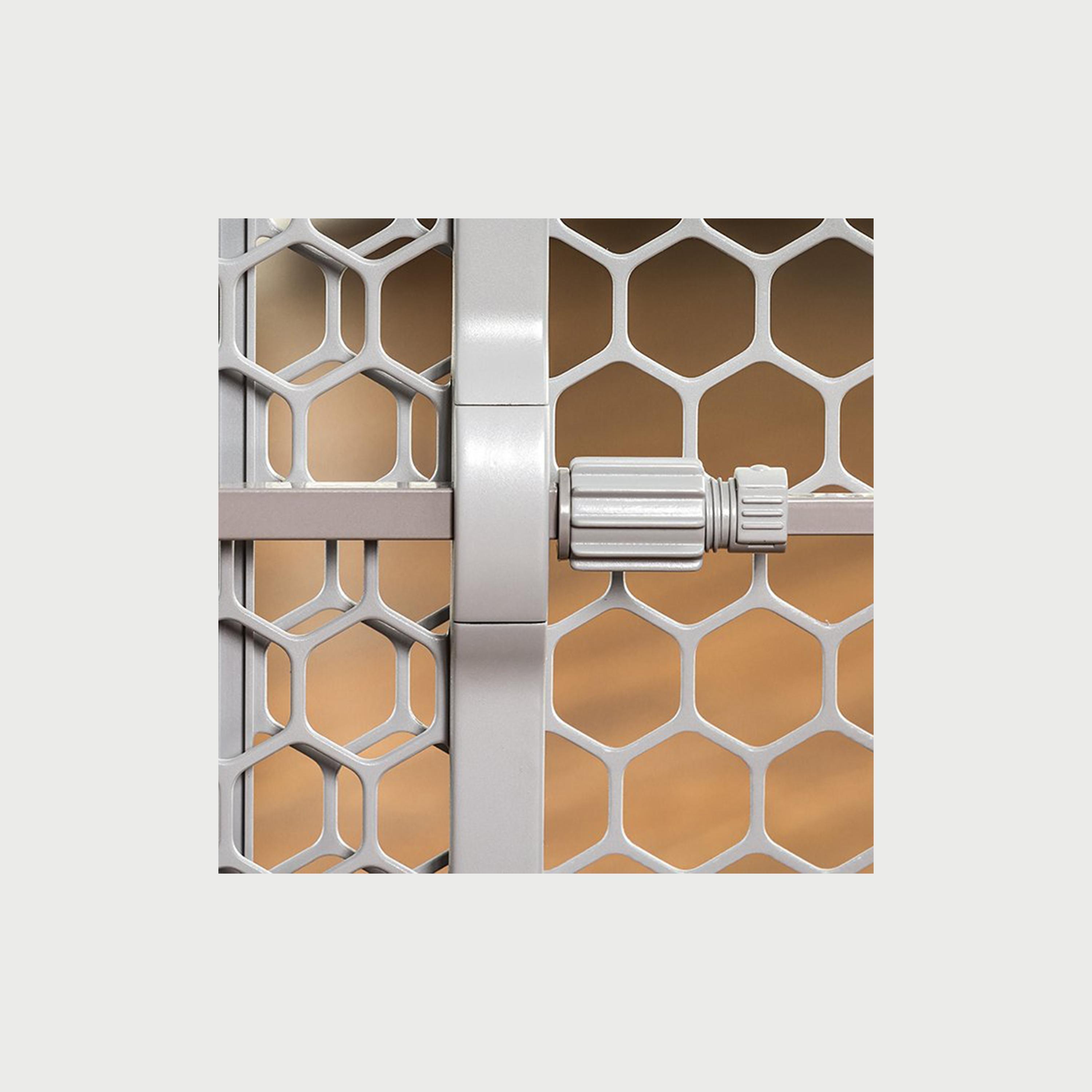 Regalo Plastic Expandable Safety Gate-baby-healthandsafety-babyproofing-image-5