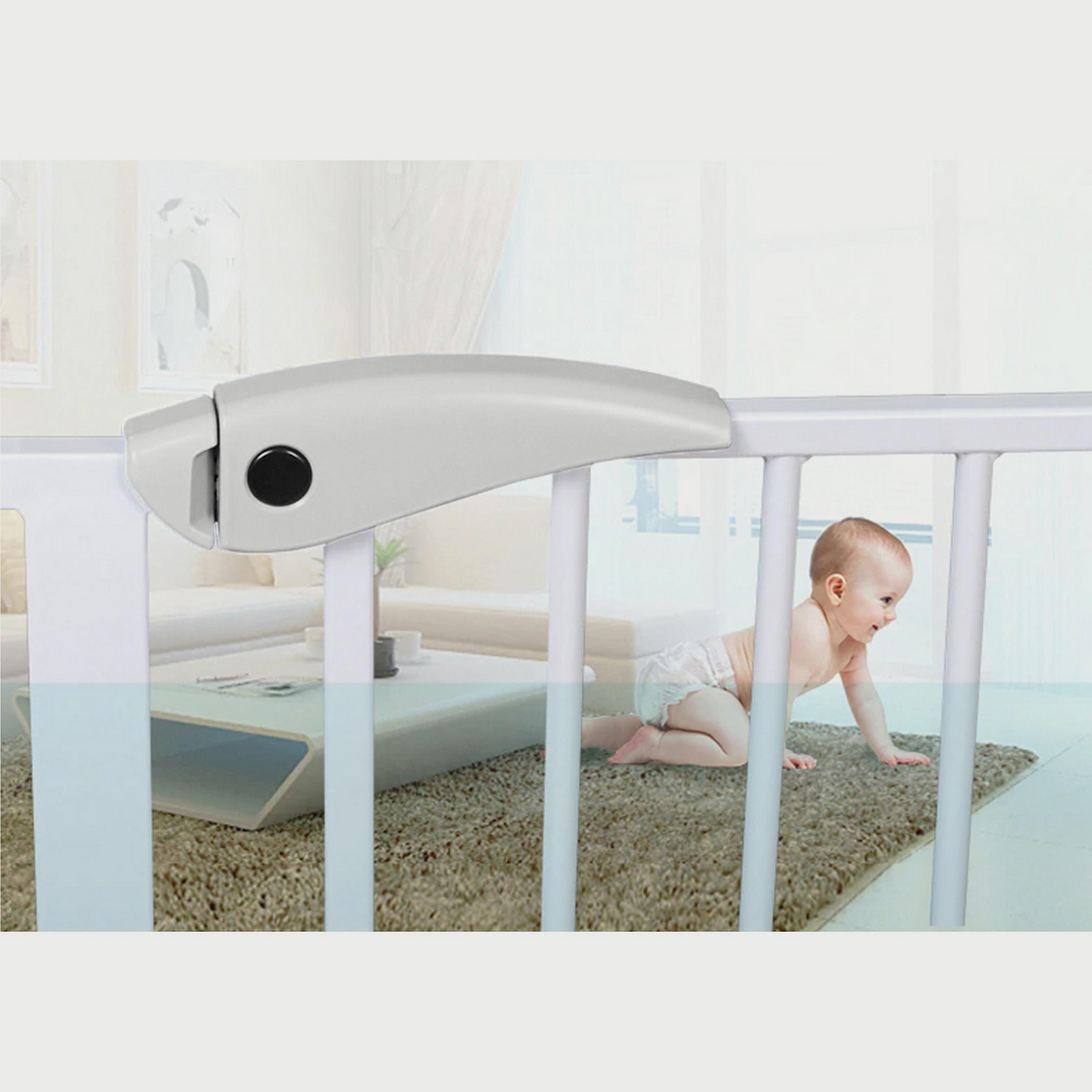 Baby Safe Metal Safety Gate, White-baby-healthandsafety-babyproofing-image-3