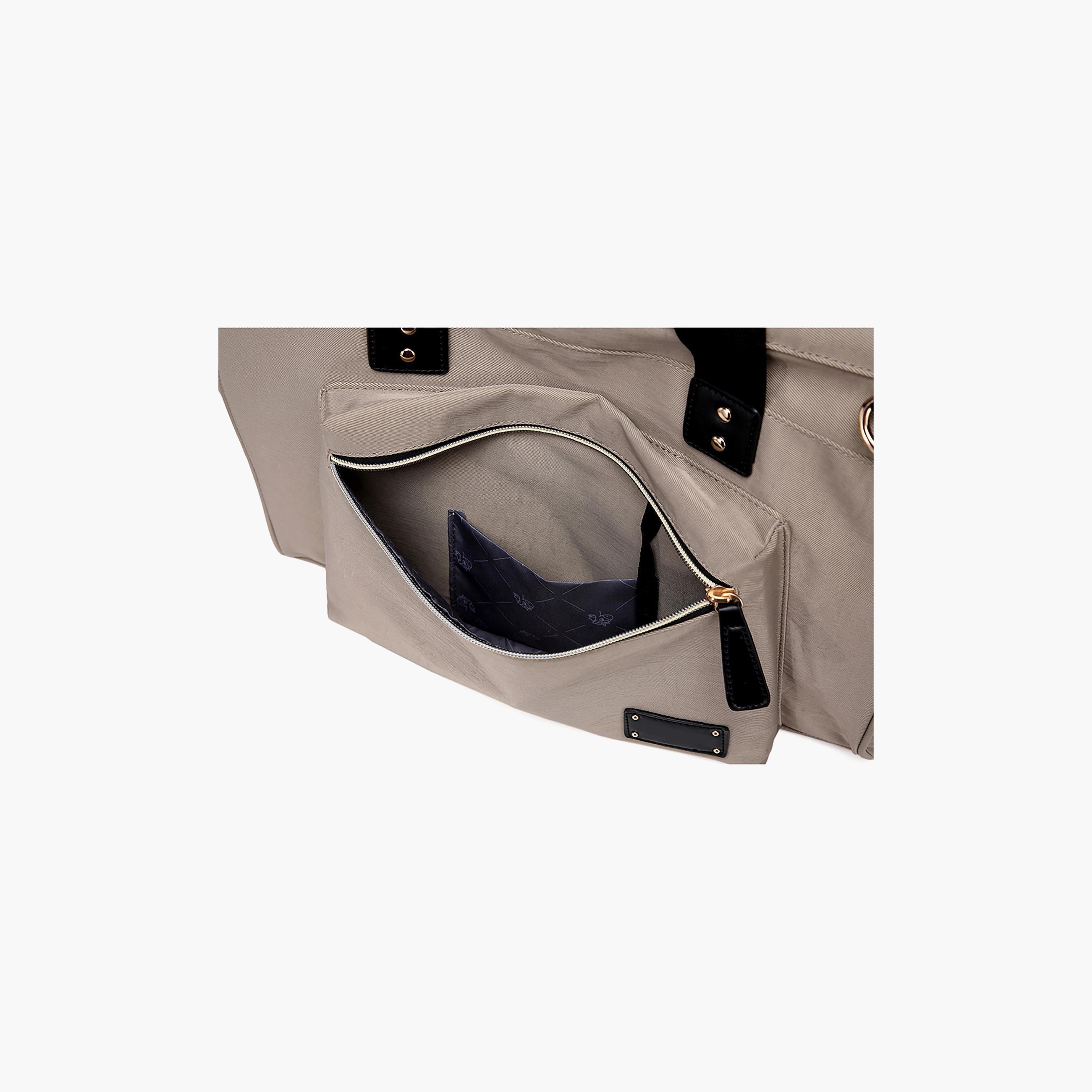 حقيبة الحفاضات زيرا أم أب من ليتل ستوري، بيج-baby-diapering-diaperbags-image-1