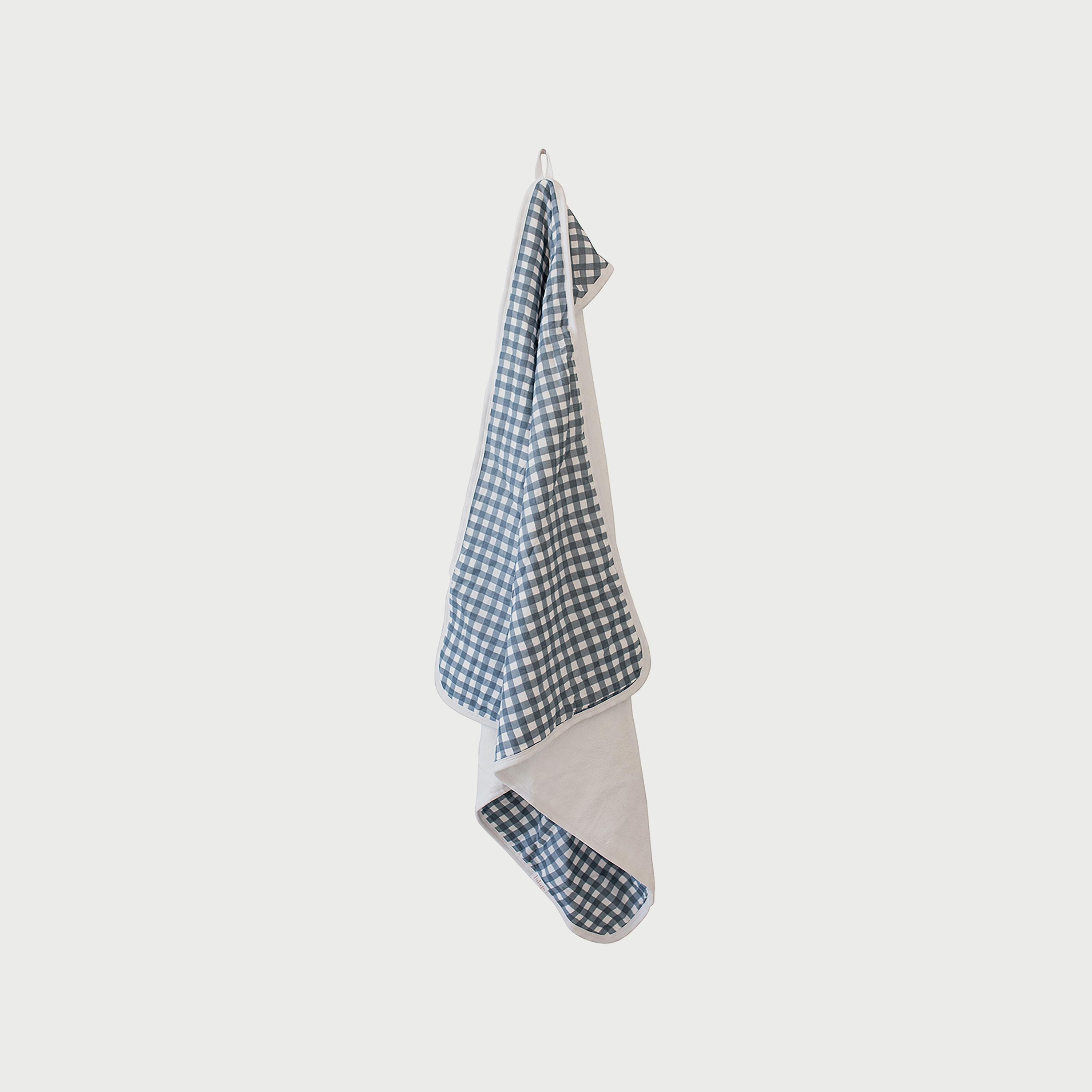 منشفة للرضّع بقبّعة من لولوچو بيبي - نيفي جينجهام - 25x25x5 سم-baby-bathandcare-towels-image-2