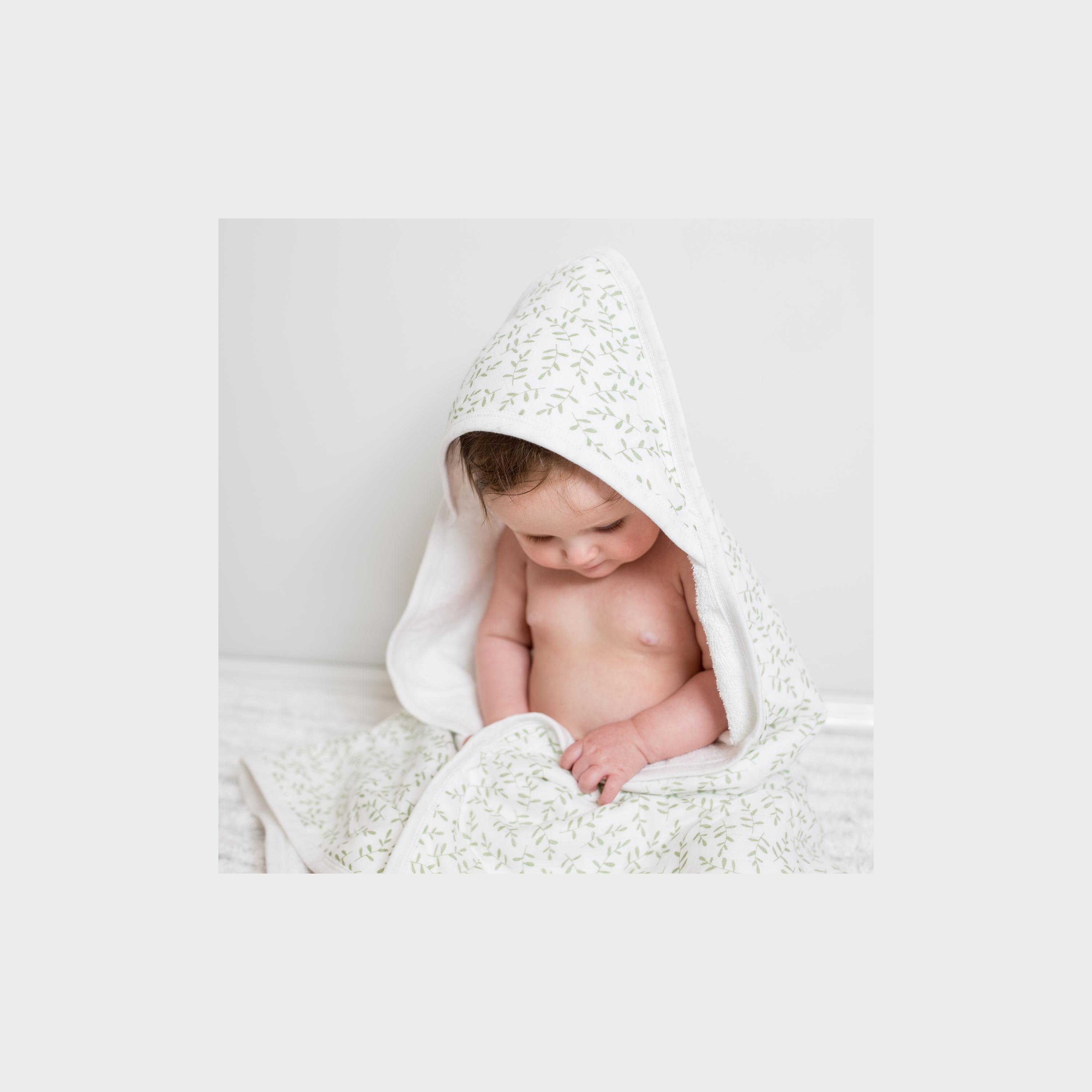 منشفة للرضّع بقبّعة من لولوچو بيبي - جرينيري - 25x25x5 سم-baby-bathandcare-towels-image-3