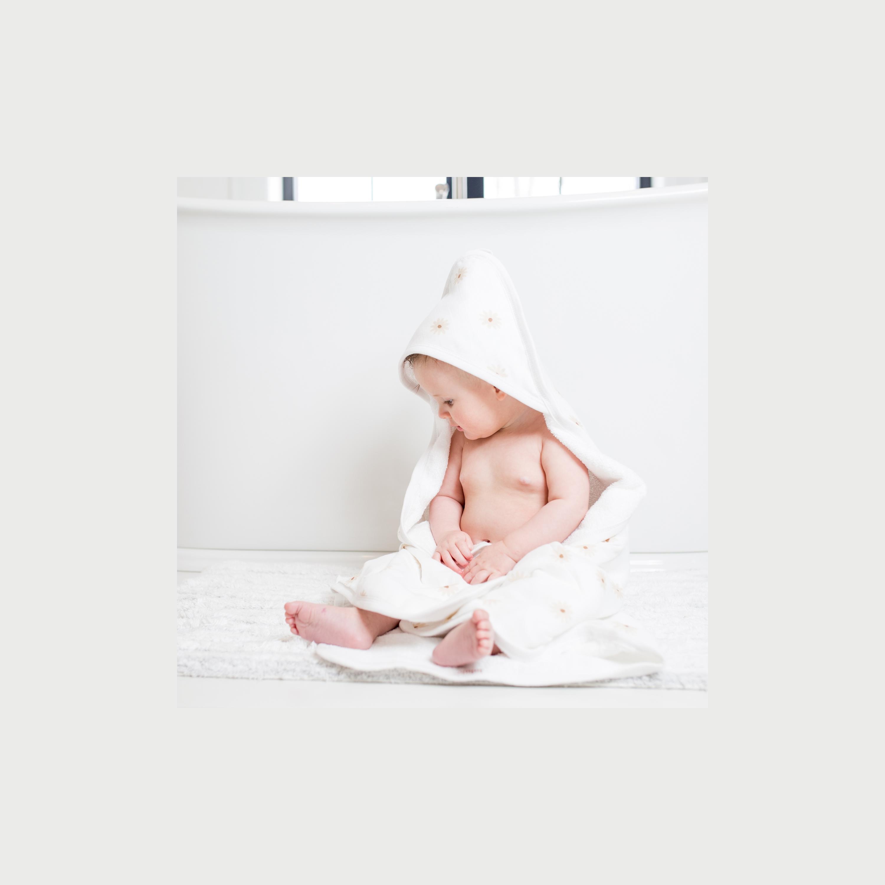 منشفة للرضّع بقبّعة من لولوچو بيبي - دايزيس - 25 x 25 x 5 سم-baby-bathandcare-towels-image-4