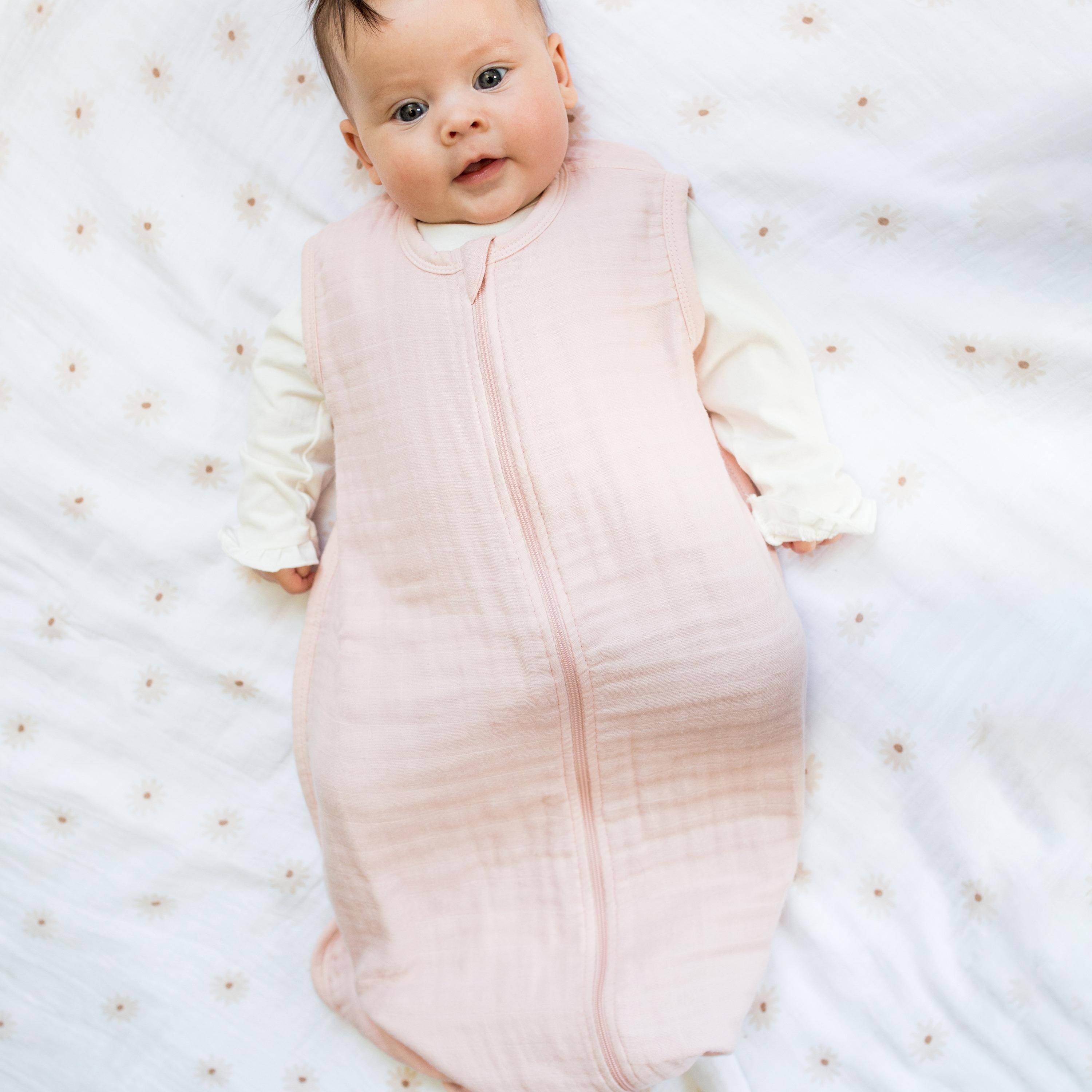 كيس نوم %100 قطن موسلين 6-12 أشهر من لولوجو، وردي فاتح - ميديم-baby-nursery-blanketsandswaddles-swaddlesandsleepingbags-image-3
