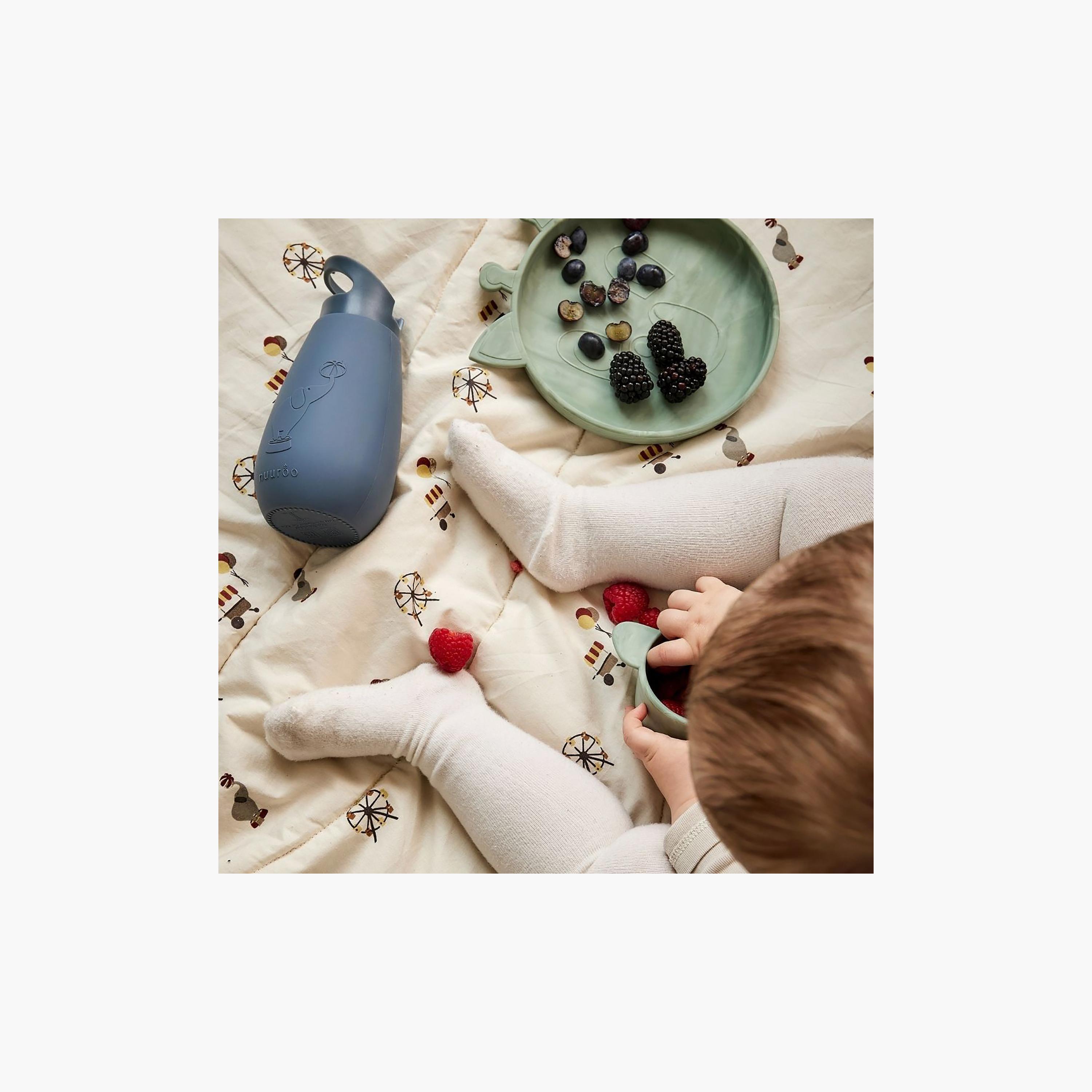 قطعتين طبق سيليكون أكيلا من نووروو، زرافة-baby-feeding-mealtimeessentials-image-3