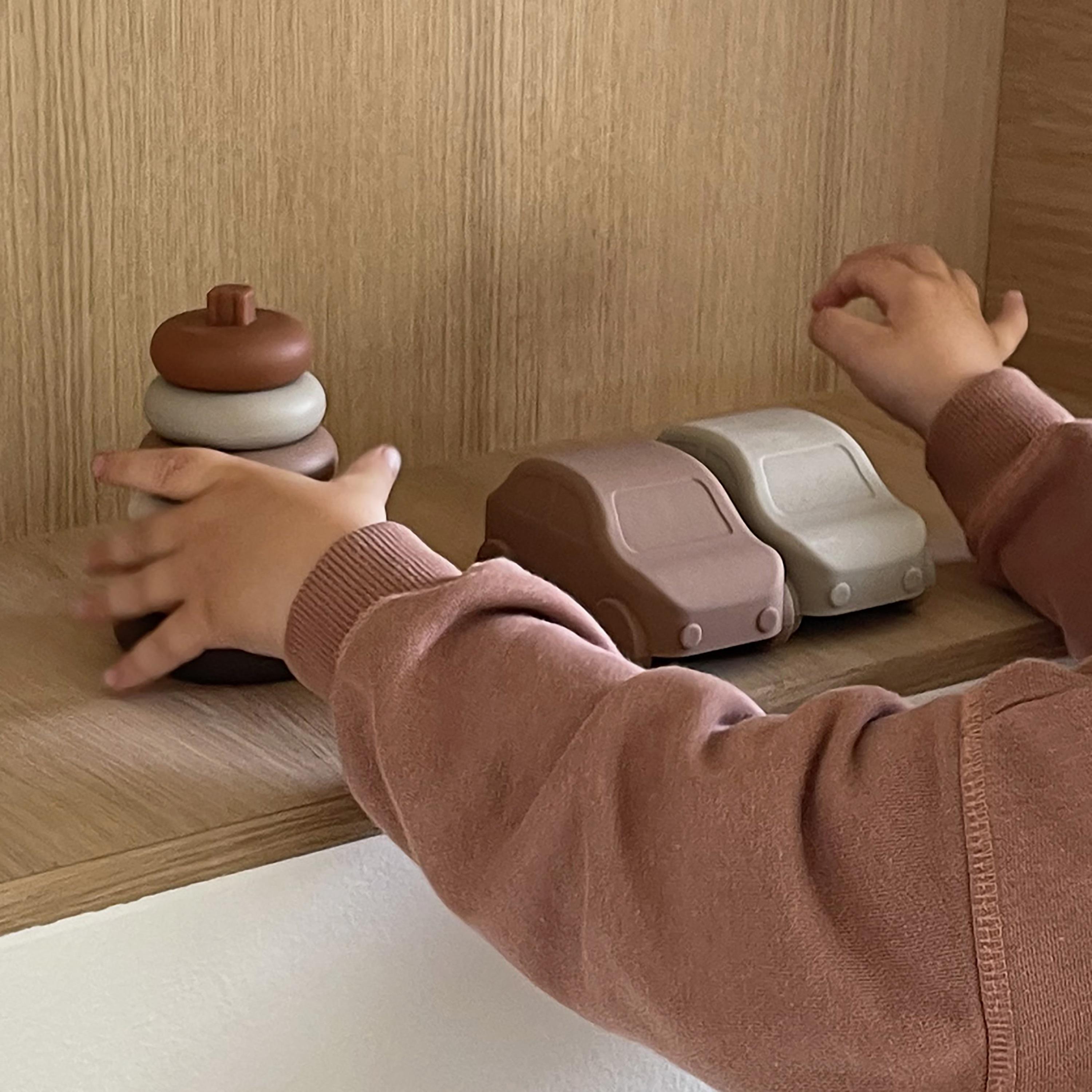 قطعتين لعبة سيارة سيليكون جريي من نووروو-toys-playvehicles-cars-image-2