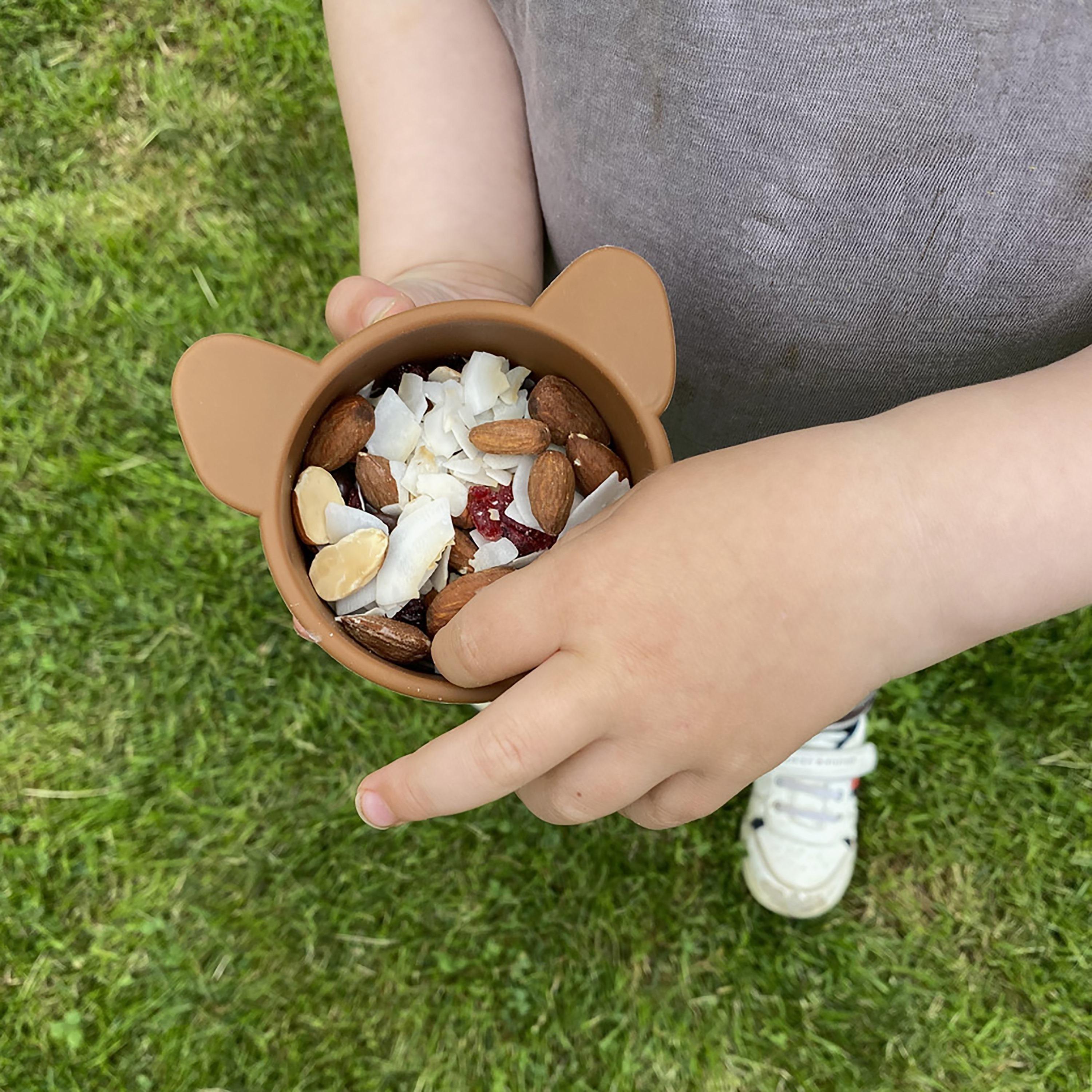 قطعتين صندوق الوجبات الخفيفة سيليكون روزا من نووروو، كوالا-baby-feeding-mealtimeessentials-image-3