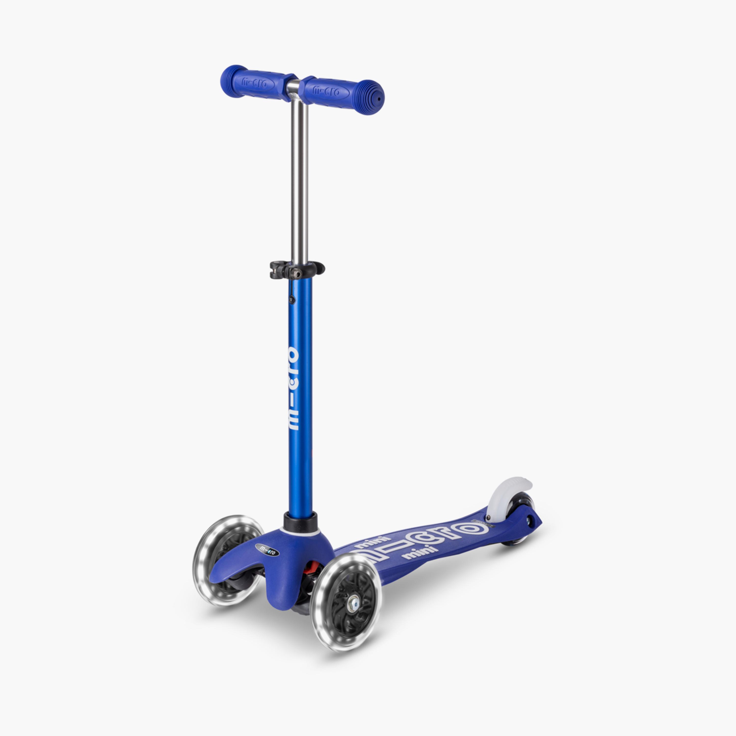 سكوتر ميني ديلوكس من مايكرو، أبيض أزرق إل إي دي-toys-outdoor-scooters-image-1