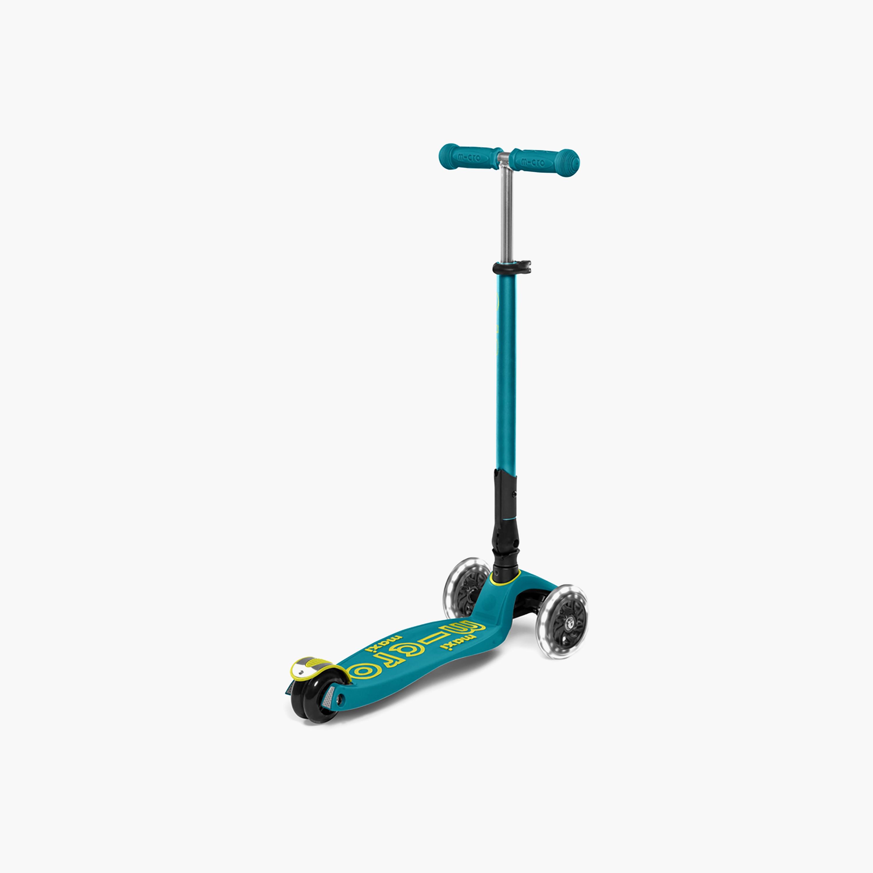 Micro Maxi Deluxe Foldable LED Scooter-toys-outdoor-scooters-image-3