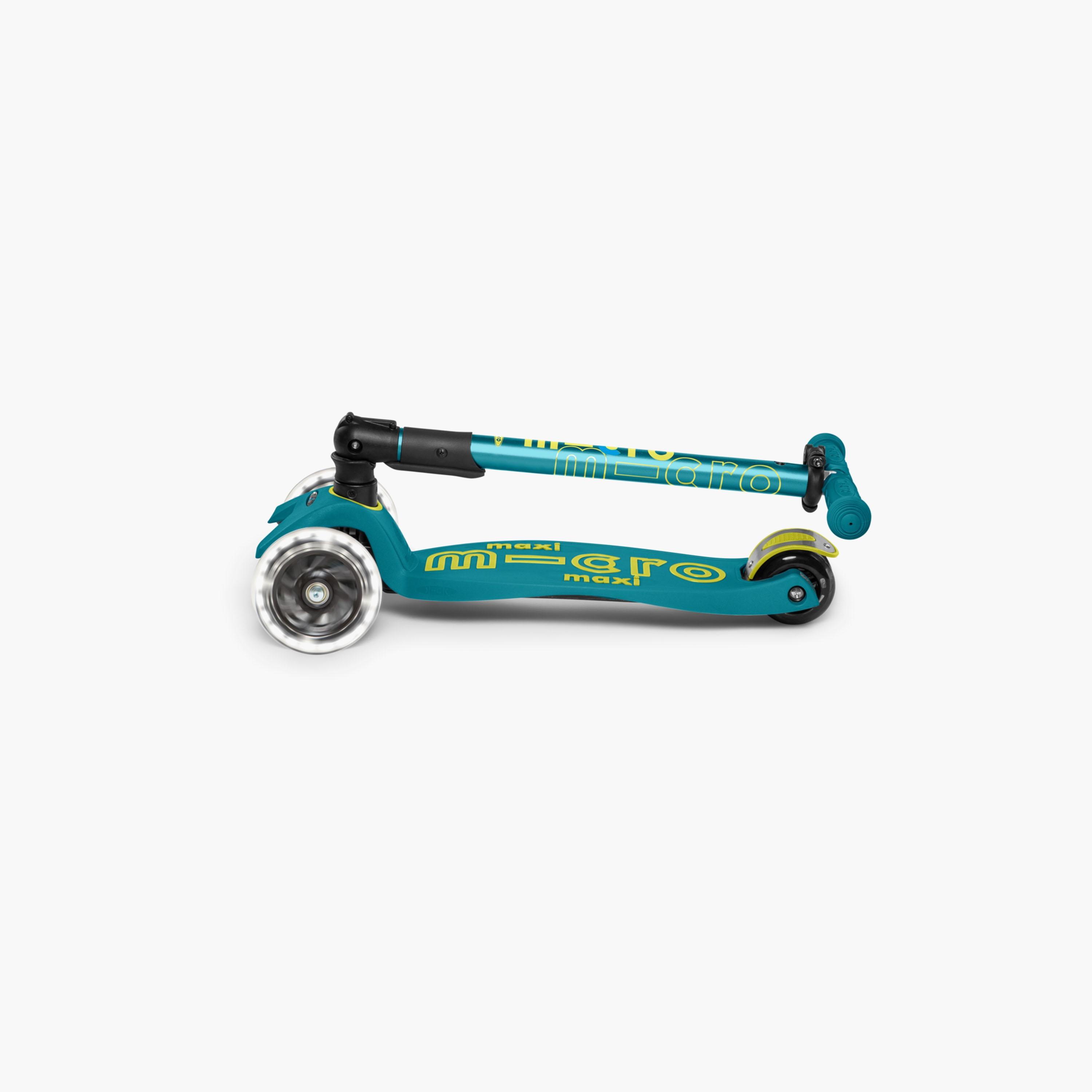 Micro Maxi Deluxe Foldable LED Scooter-toys-outdoor-scooters-image-4