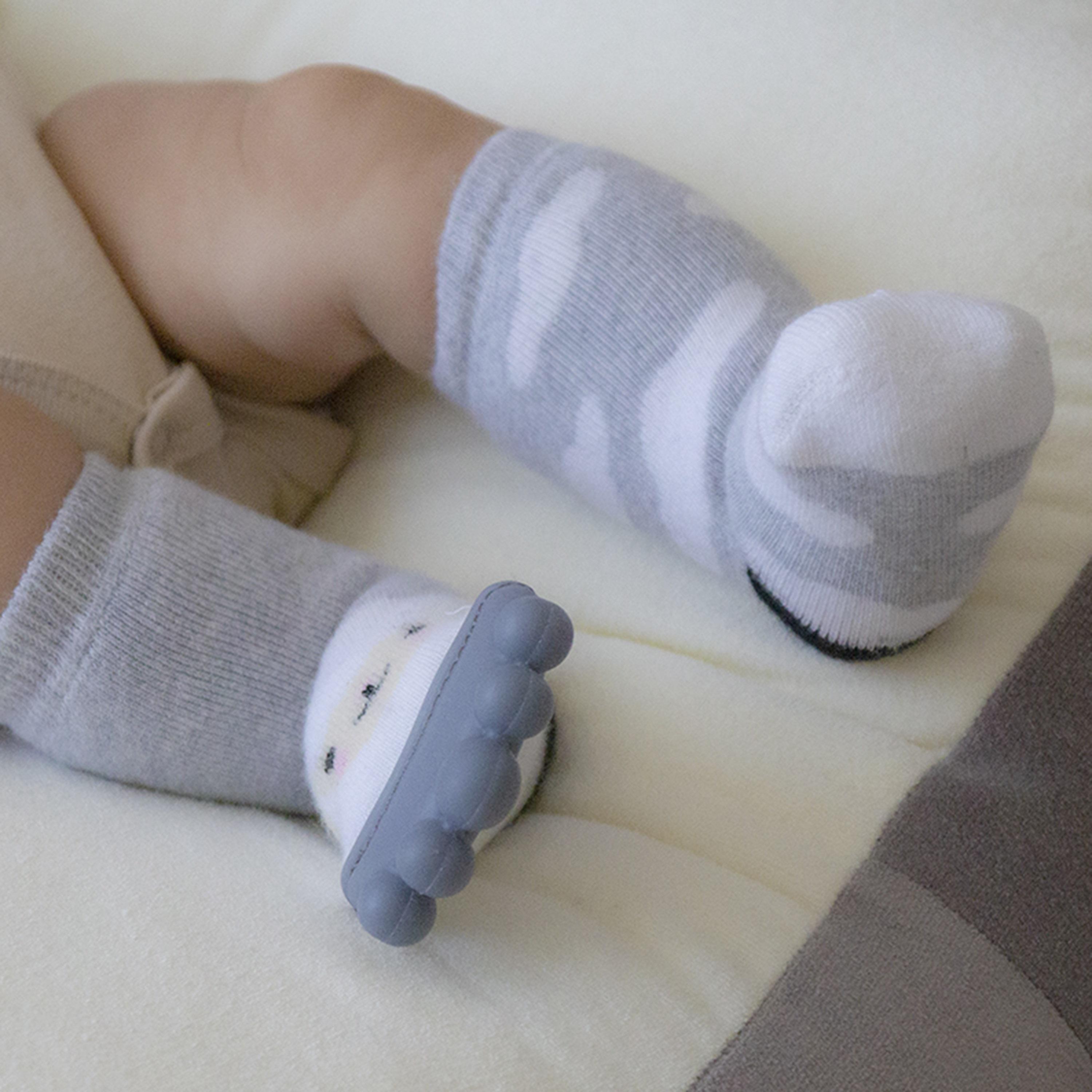 جورب عضاضة من بيبي جيم-baby-feeding-teethers-image-2