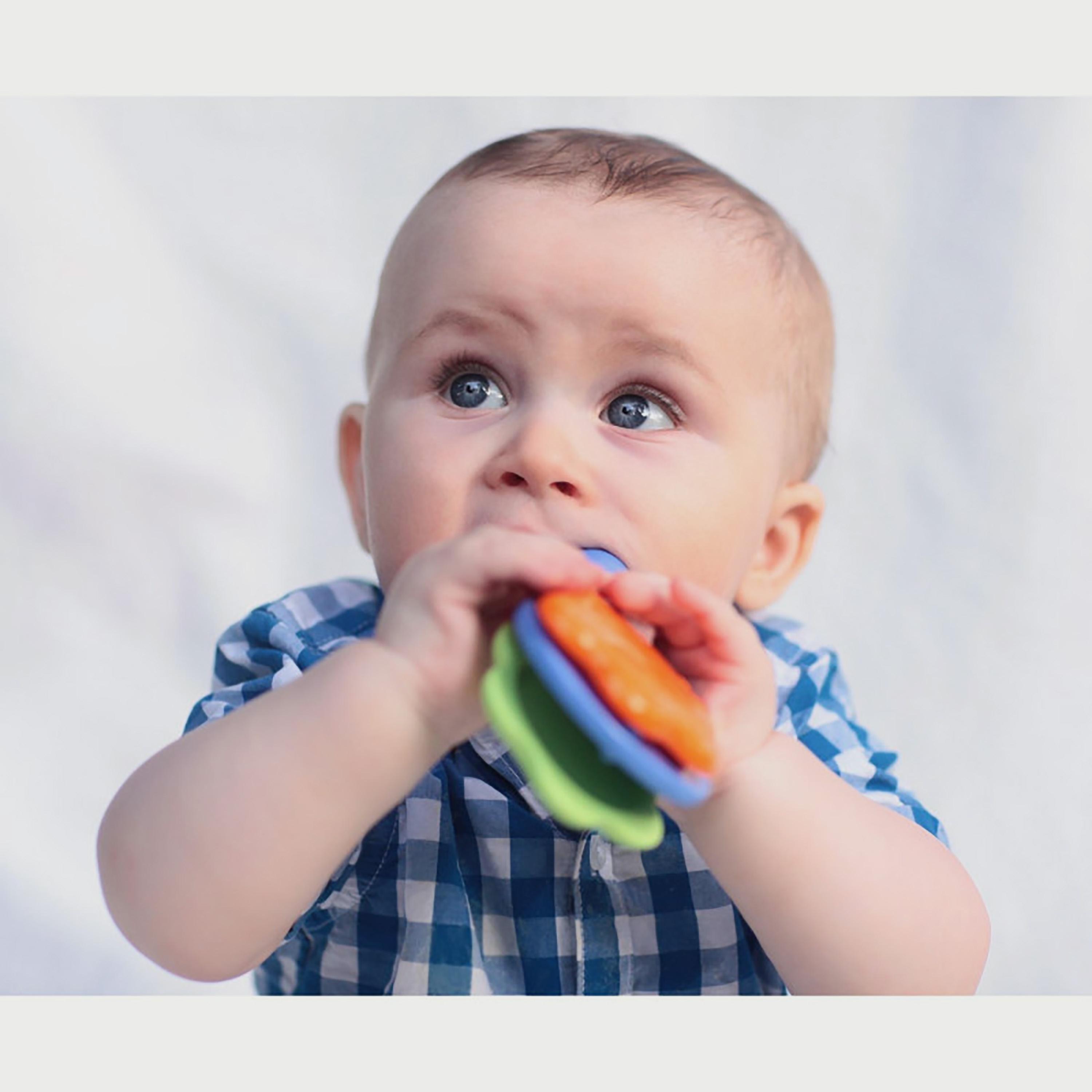 خشخيشة وعضاضة من بيبي جيم-baby-feeding-teethers-image-4