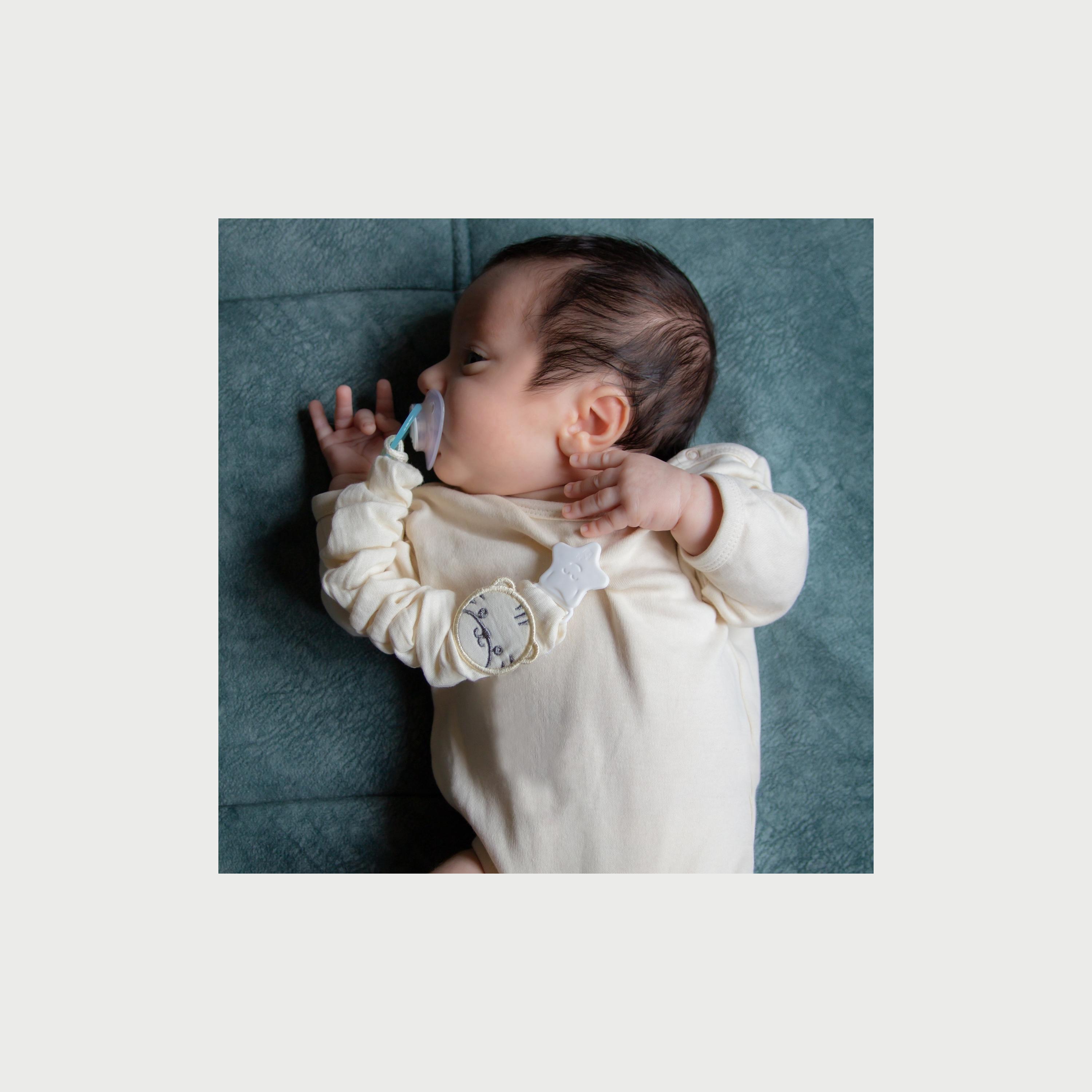 حامل لهاية من بيبي جيم-baby-feeding-pacifiers-image-2